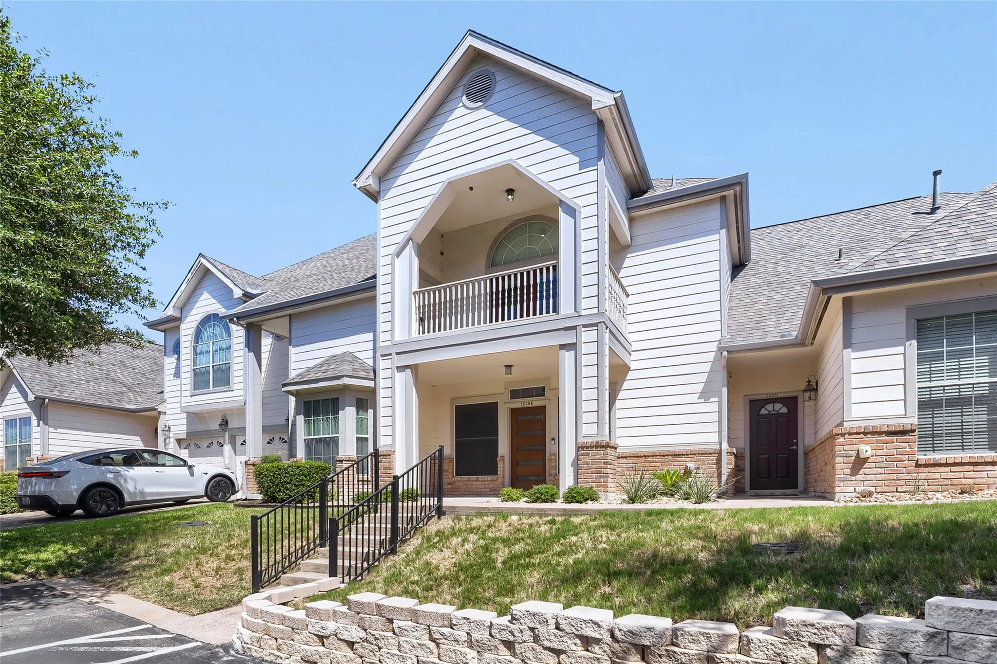 Photo 2 of 12285 MULLIGAN GLEN CT #D