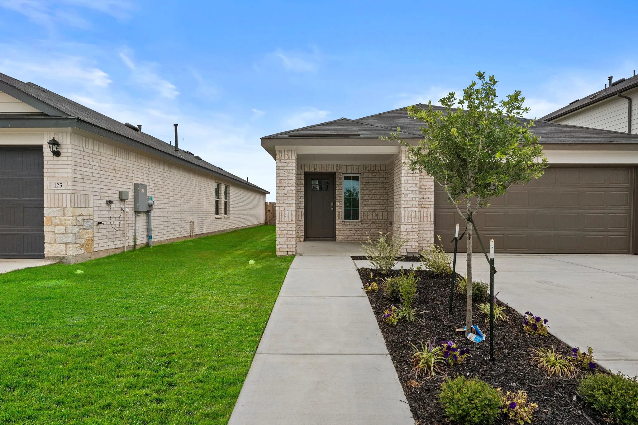 Photo 2 of 129 RAYMONDVILLE PATH