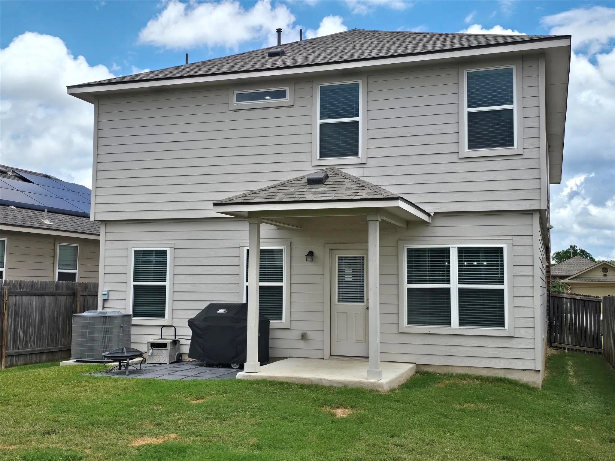 Photo 5 of 212 YOAKUM ST