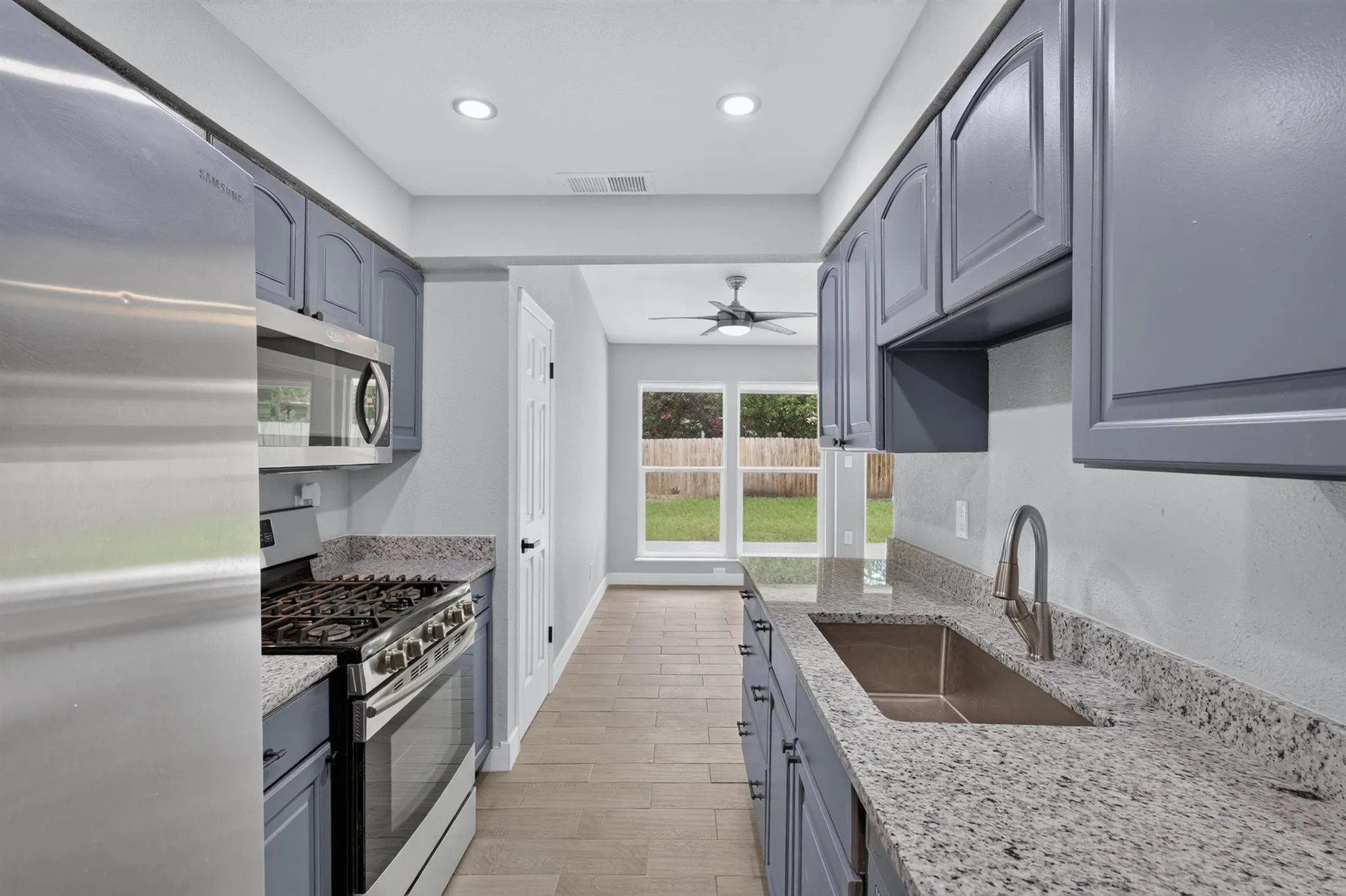 Photo 2 of 4600 CEDARGROVE DR