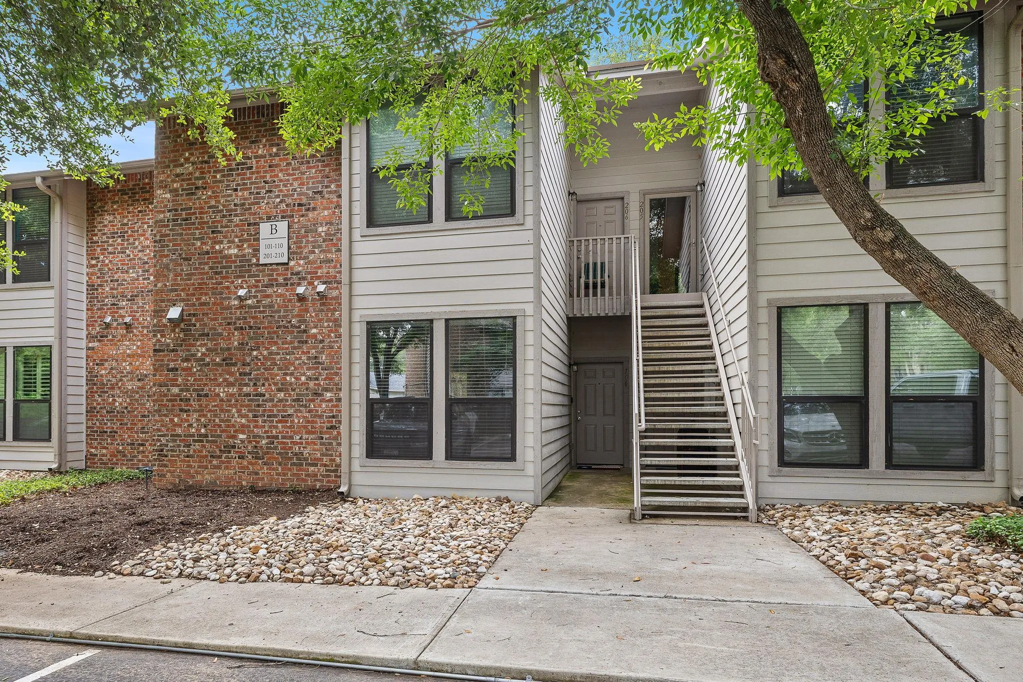 Photo 5 of 3839 DRY CREEK DR #106