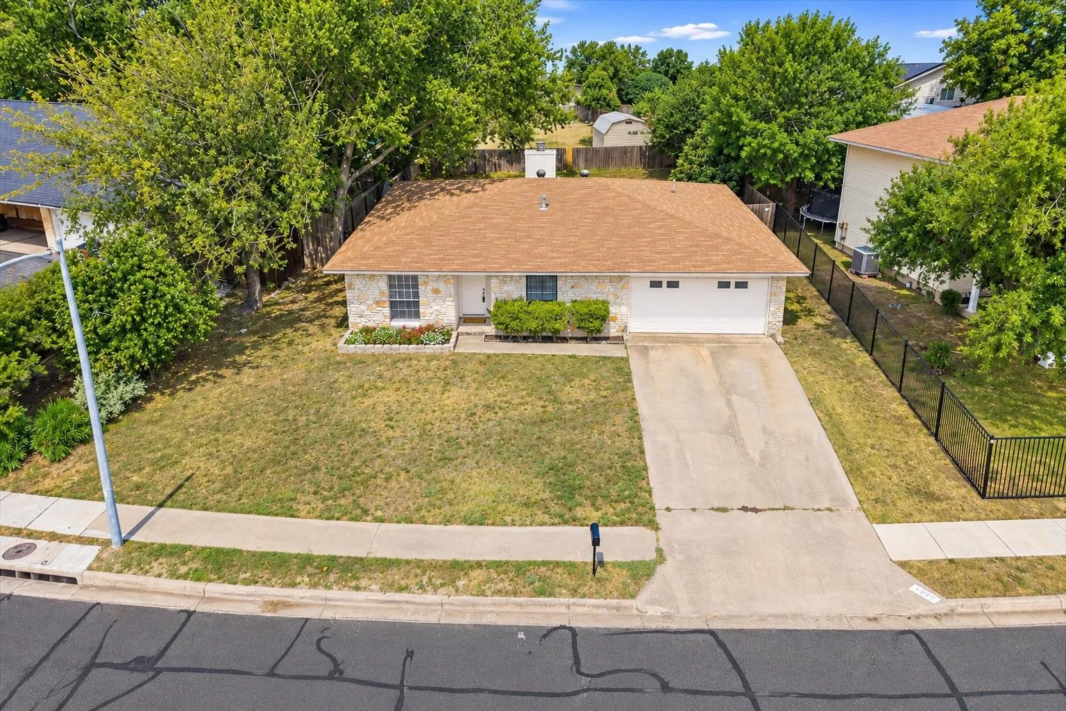 Photo 3 of 8200 FURNESS DR
