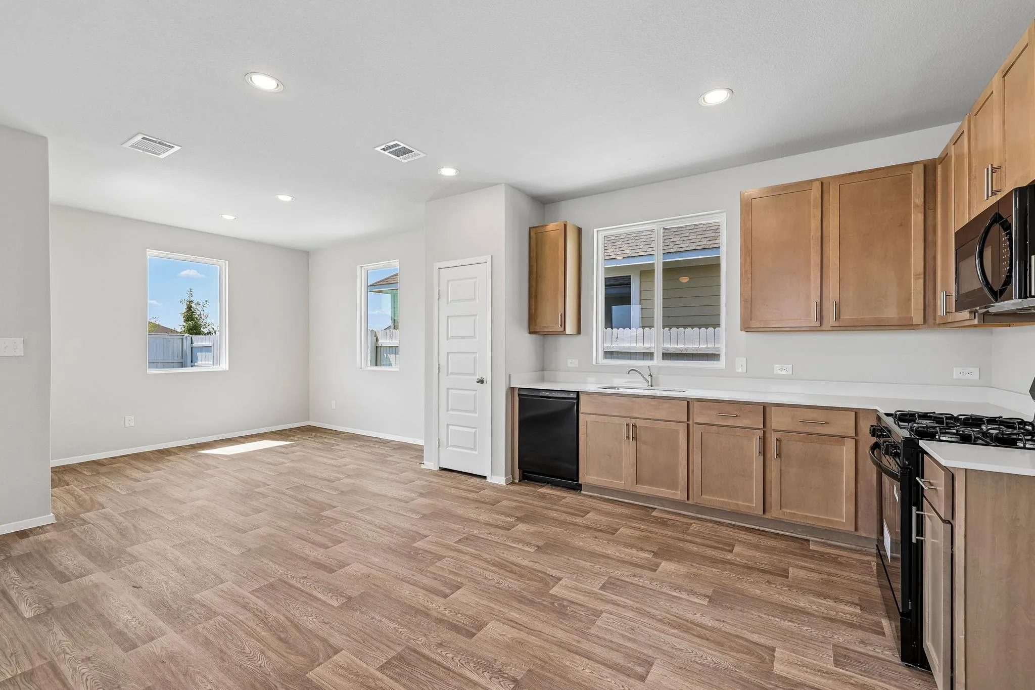 Photo 5 of 175 CIDER CREEK DR