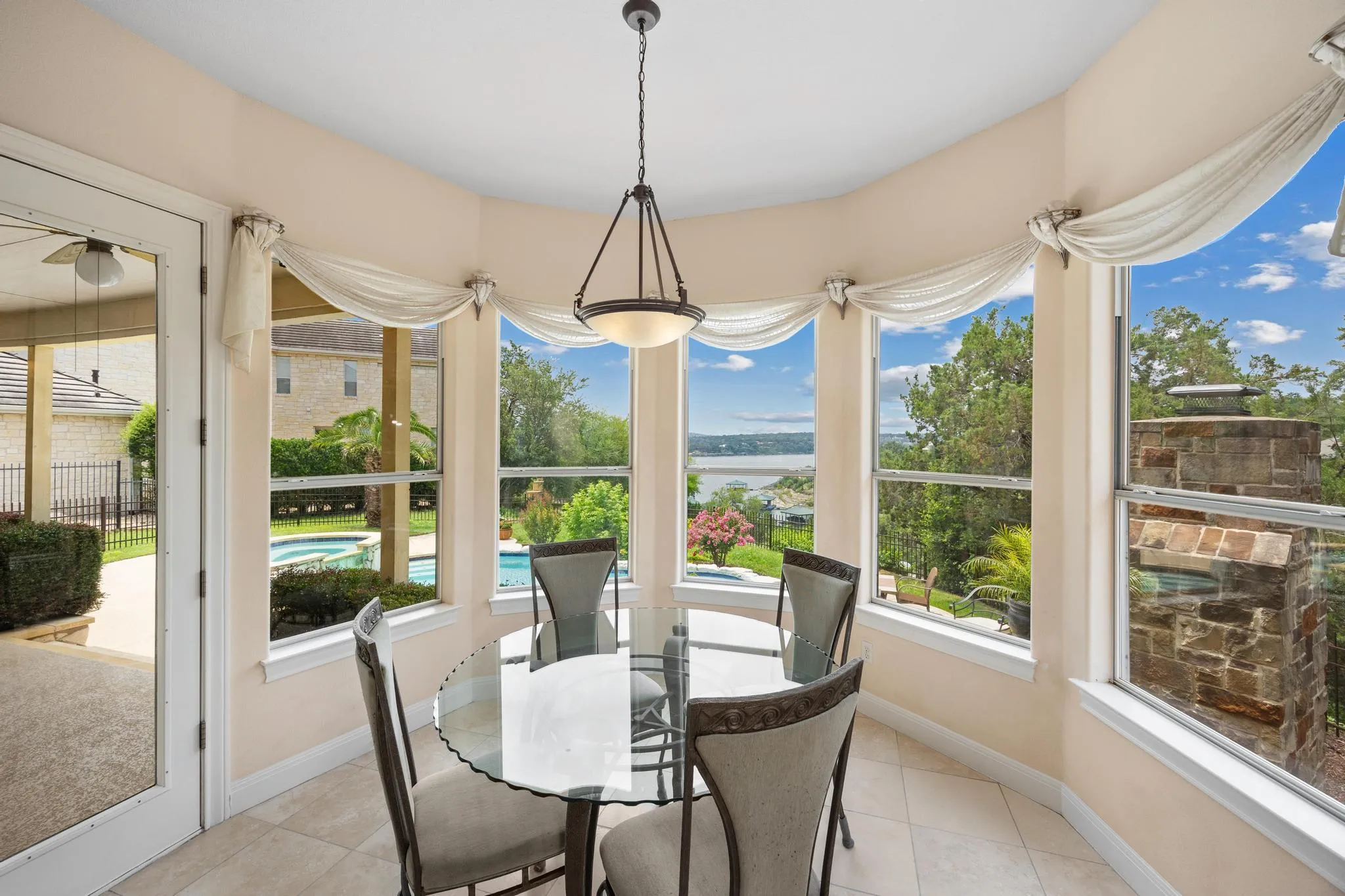 Photo 5 of 17909 KINGFISHER RIDGE DR