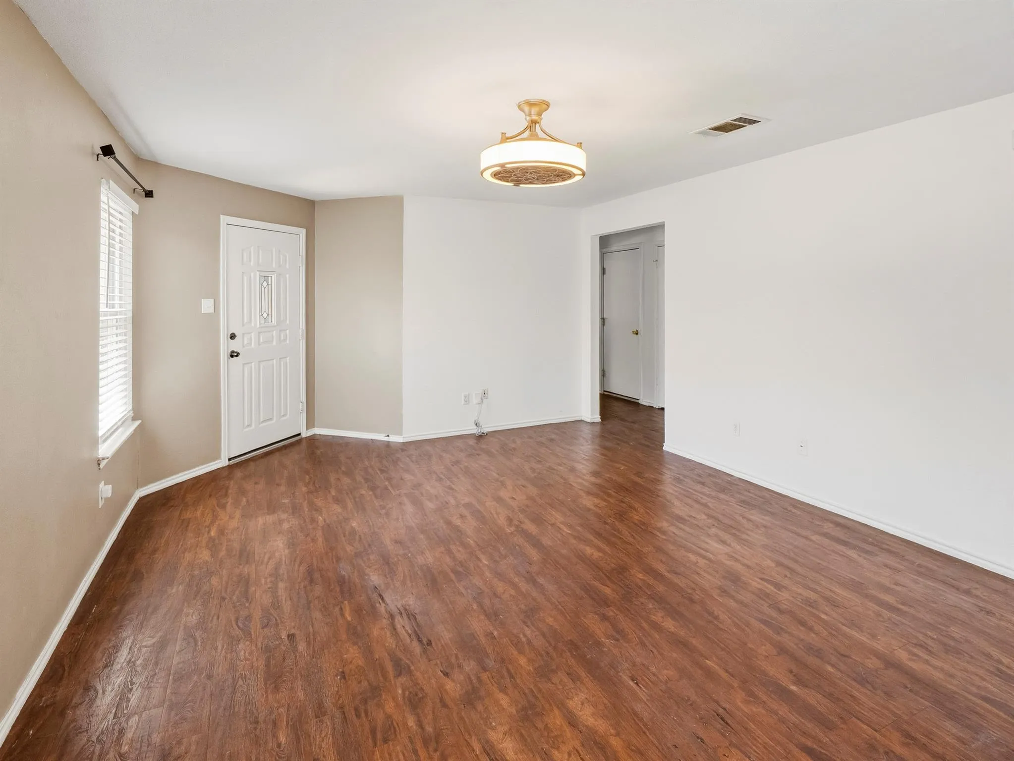 Photo 5 of 17912 HONEY LOCUST LN