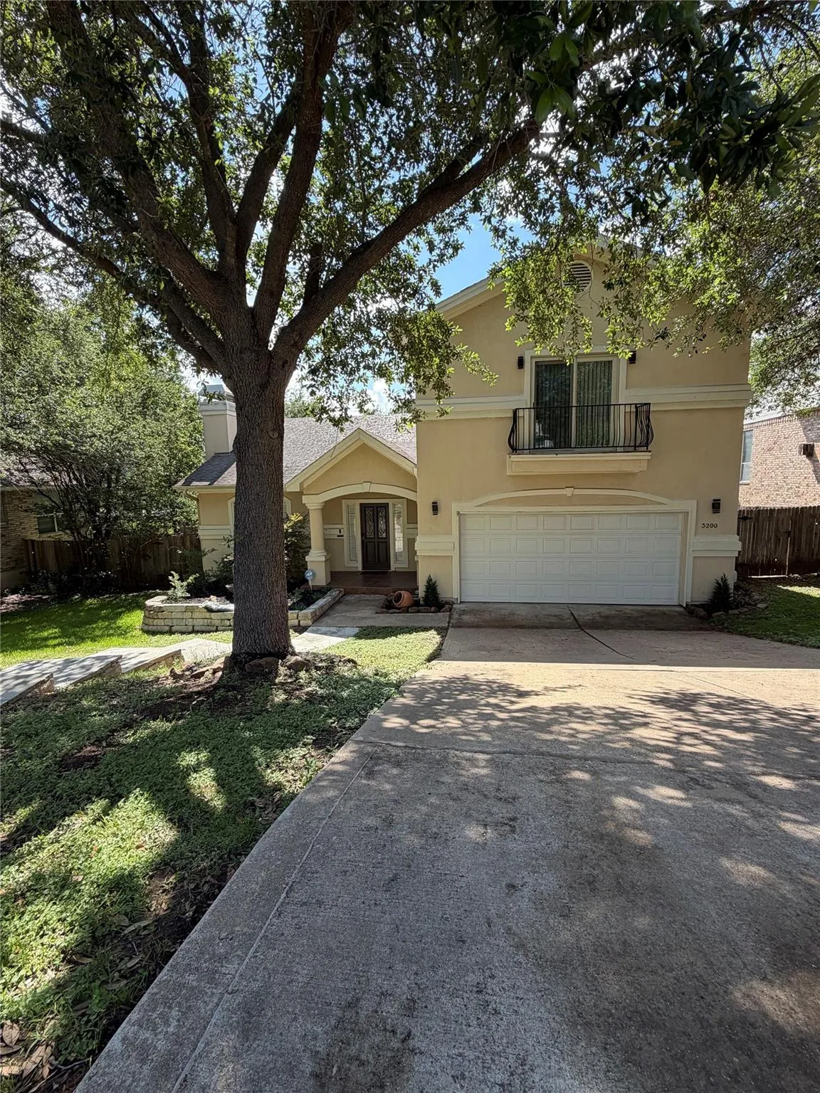 Photo 2 of 3200 BURKS LN