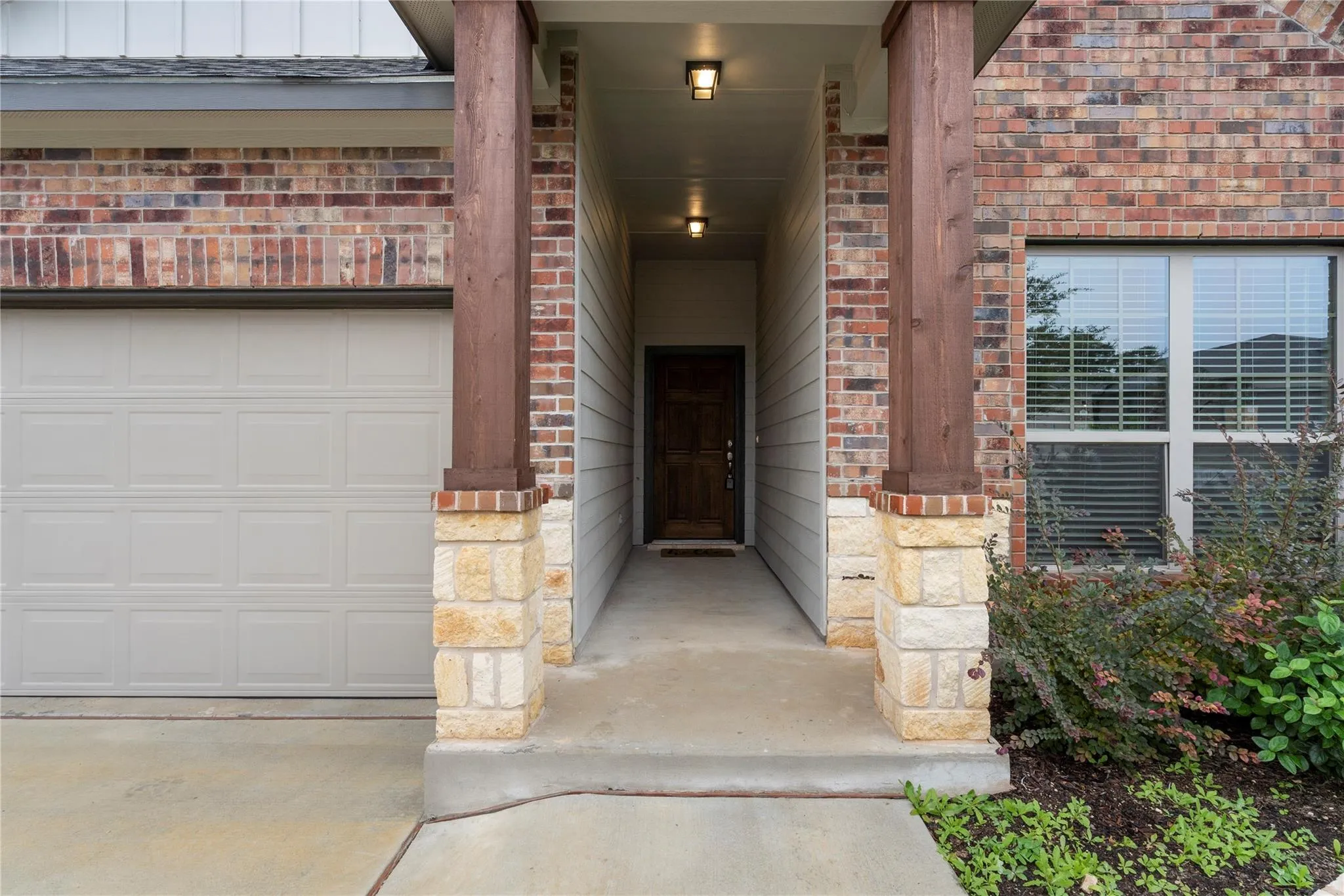 Photo 3 of 244 SCENIC HILLS CIR