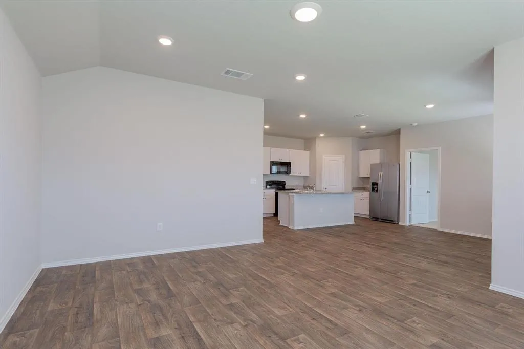 Photo 3 of 6009 RONEE LEAH DR