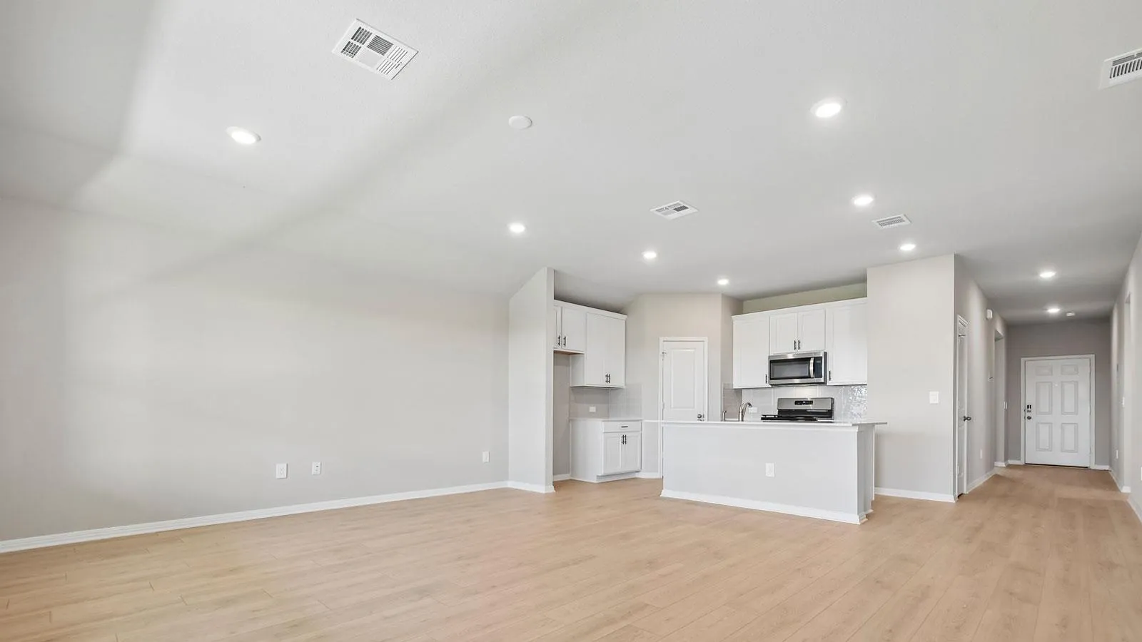 Photo 4 of 13701 CARPER ST