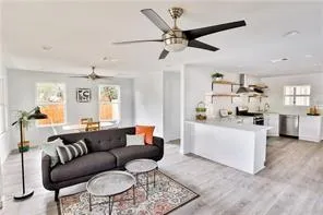 Photo of 5204 LEDESMA RD, Austin, 78721