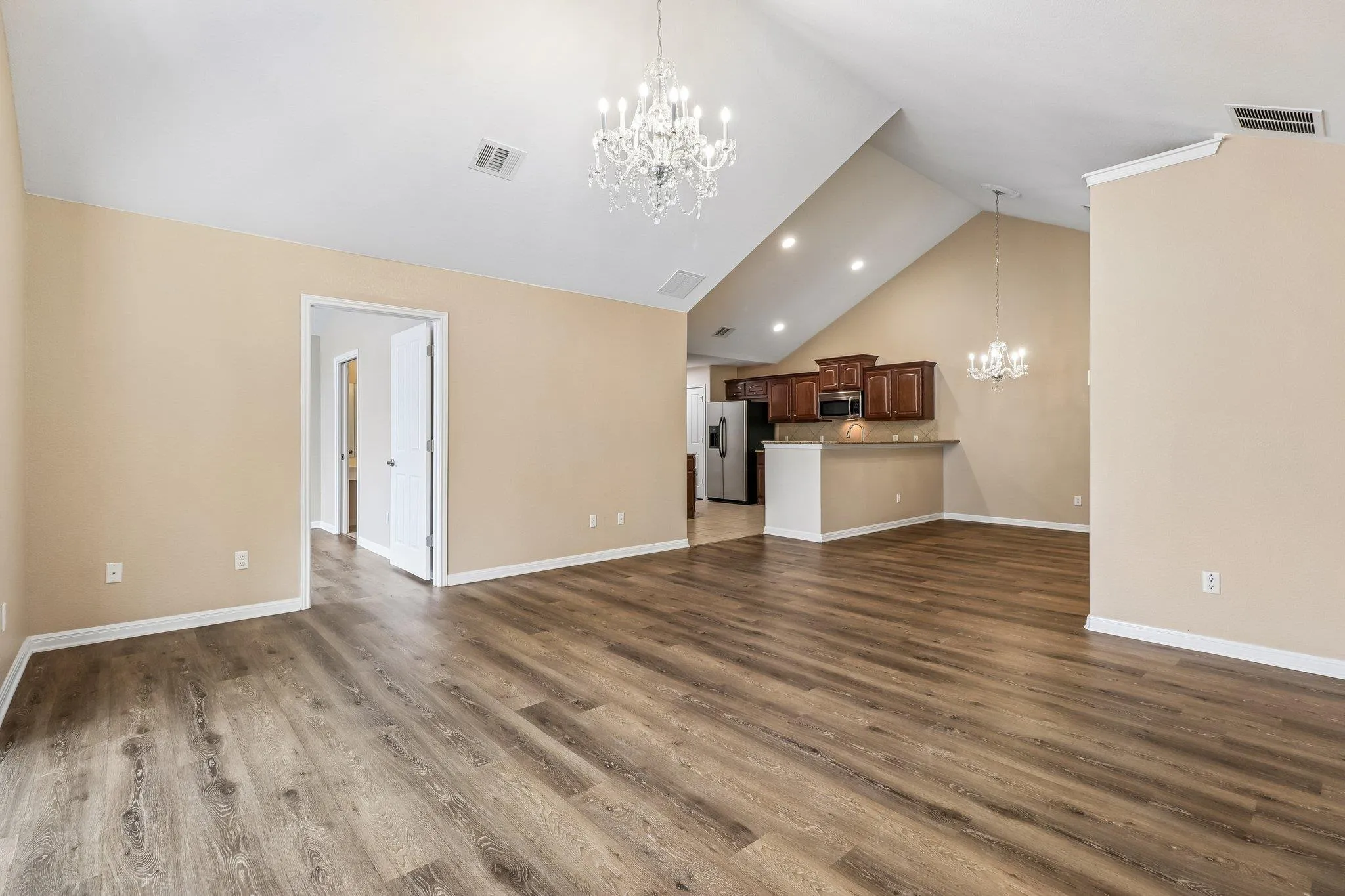 Photo 4 of 30 WILDWOOD DR #41