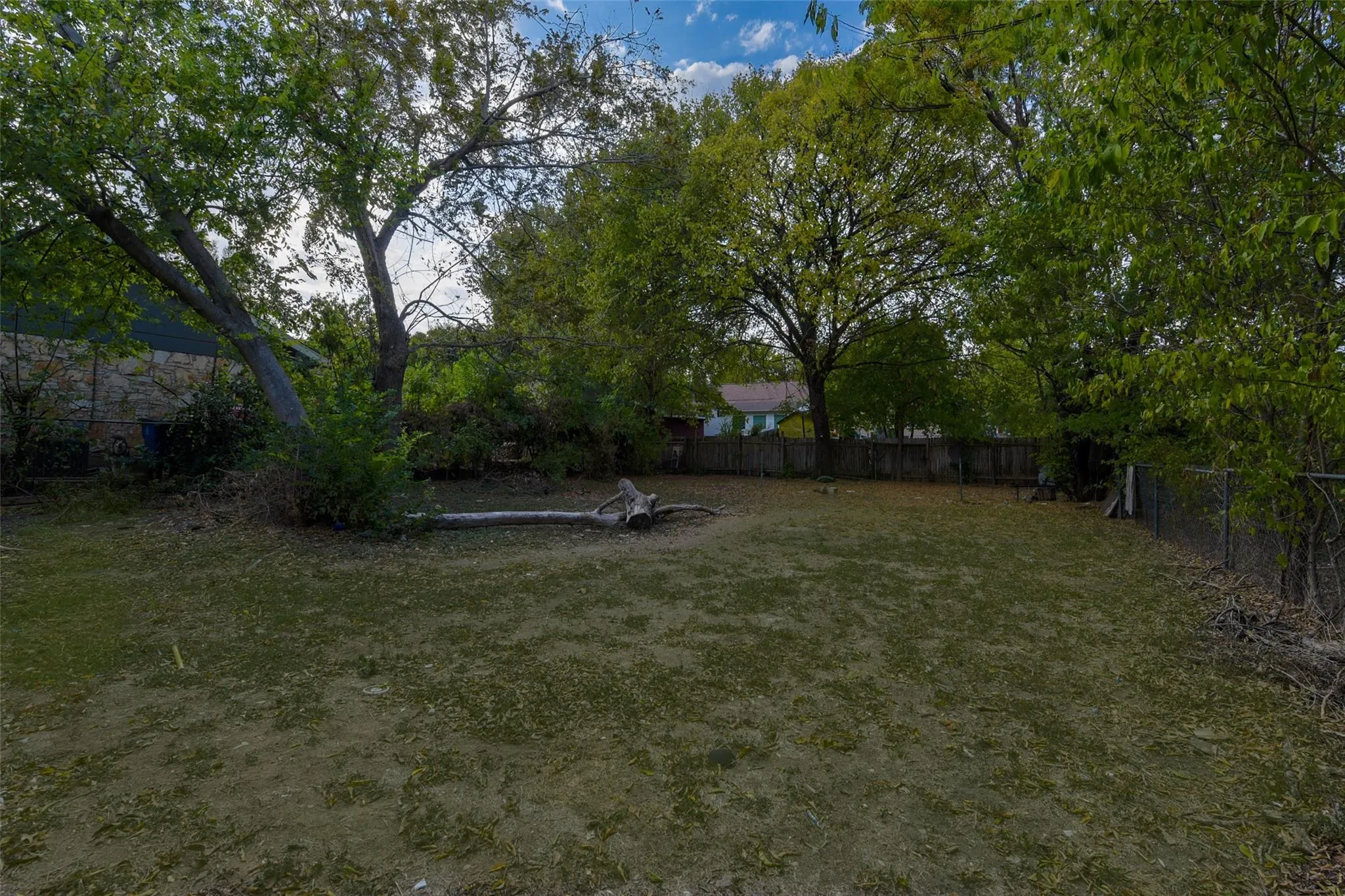 Photo 5 of 7306 BETHUNE AVE
