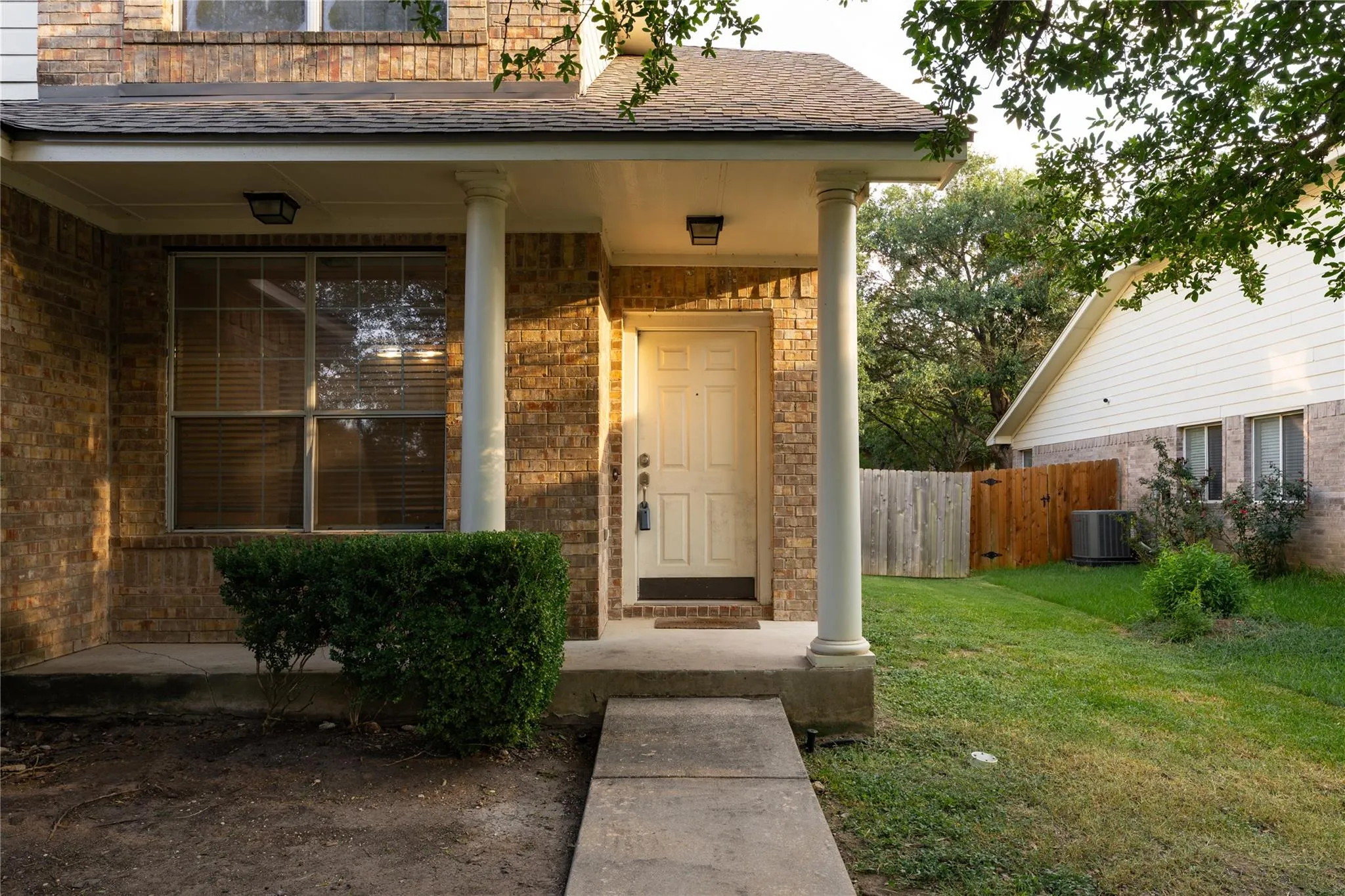 Photo 5 of 259 CLARENCE CT