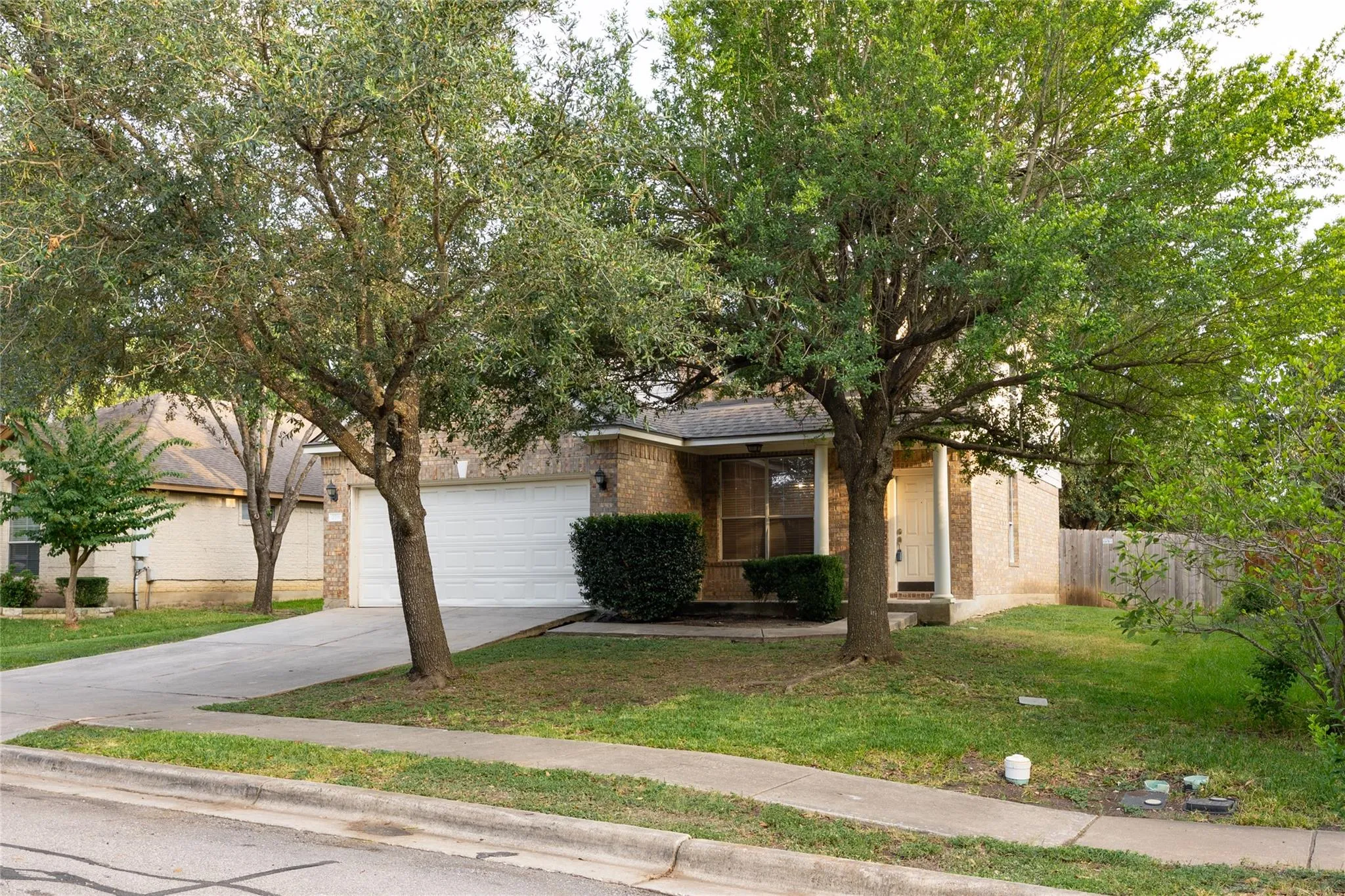 Photo 3 of 259 CLARENCE CT