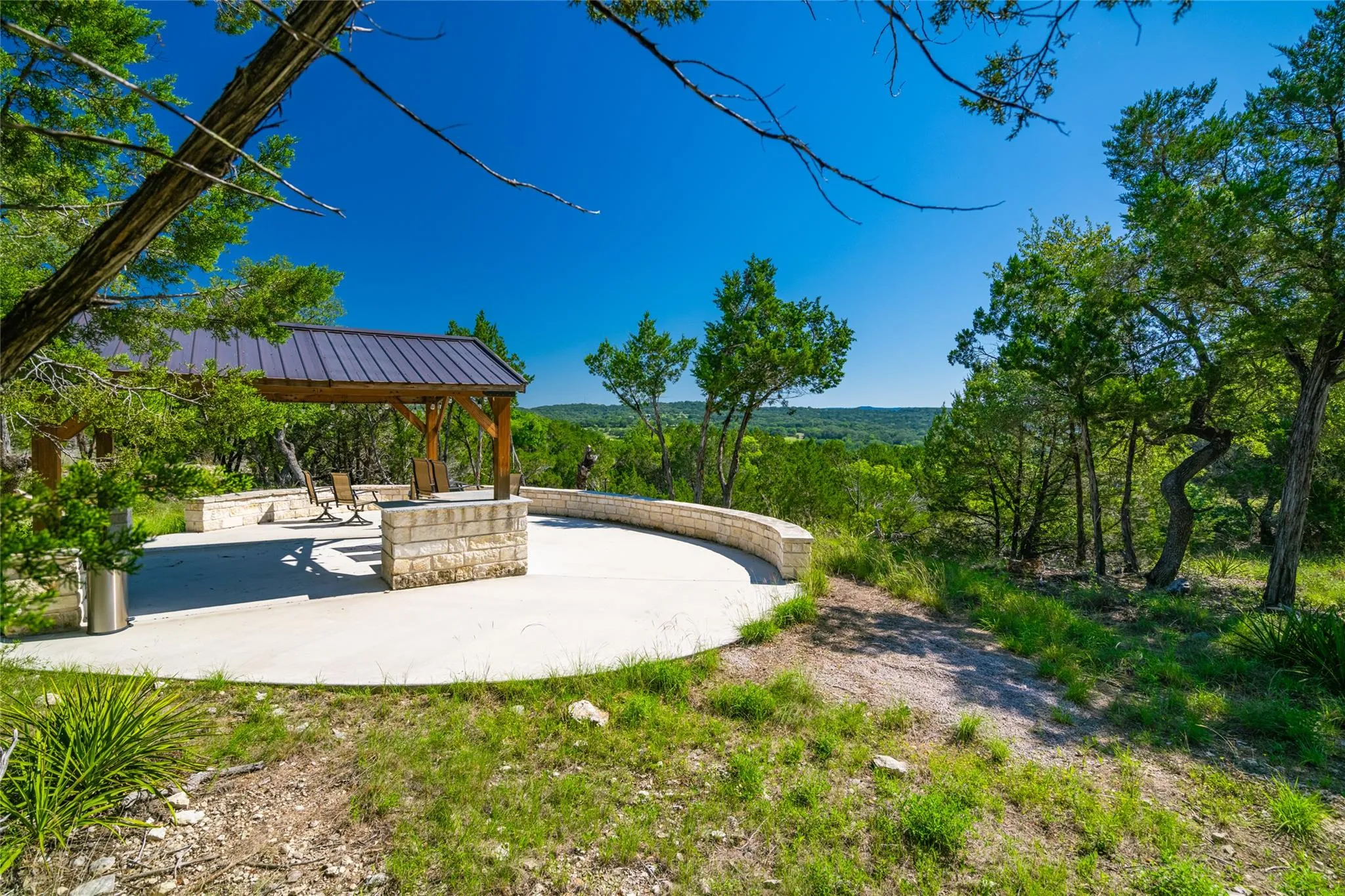 Photo 4 of 24601 SINGLETON BEND EAST RD