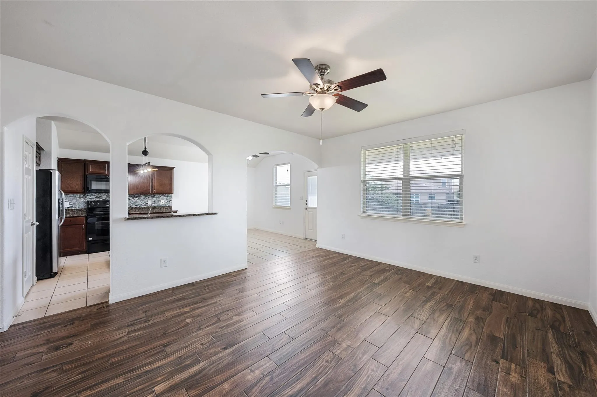 Photo 4 of 13316 NELSON HOUSER ST