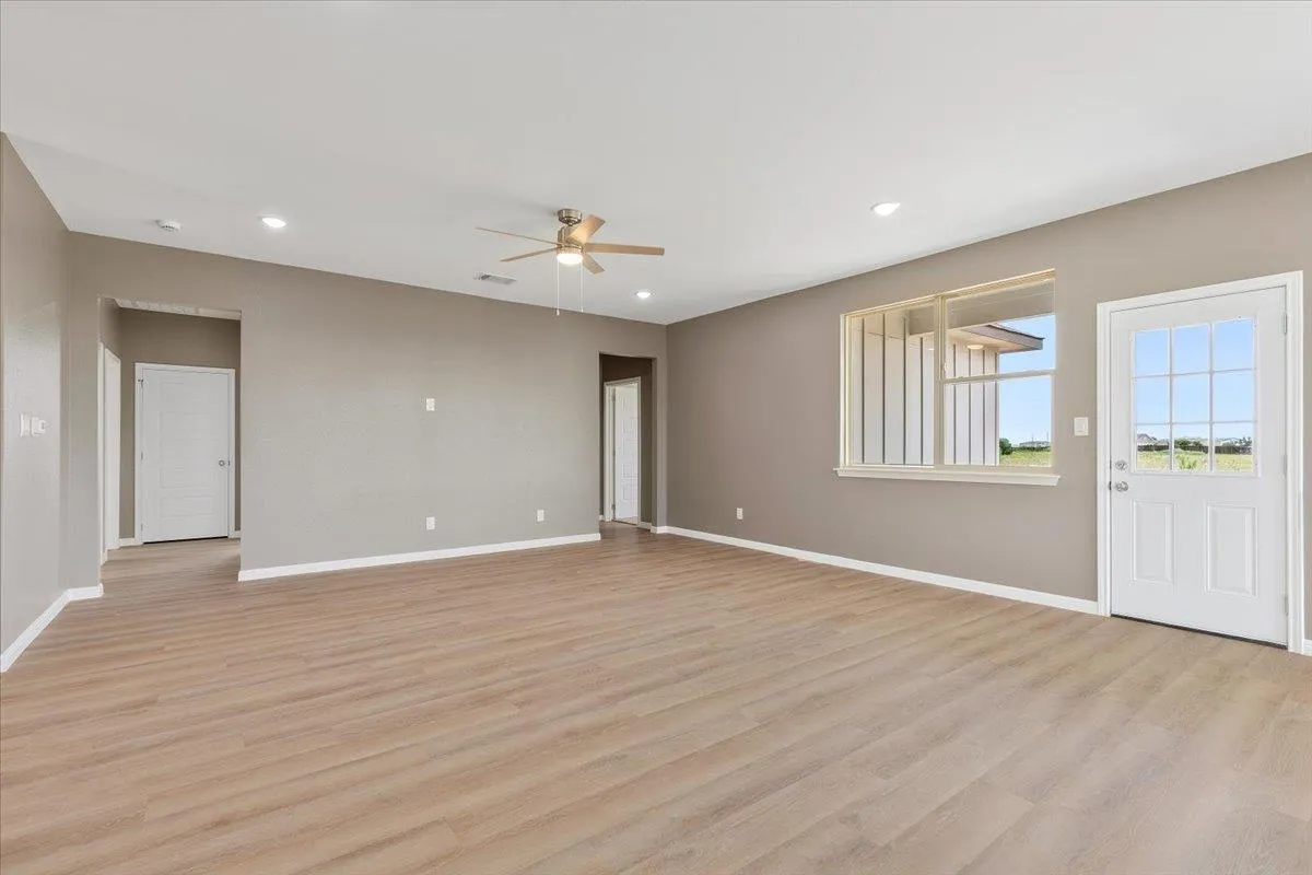 Photo 5 of 151 BIANCA CIR