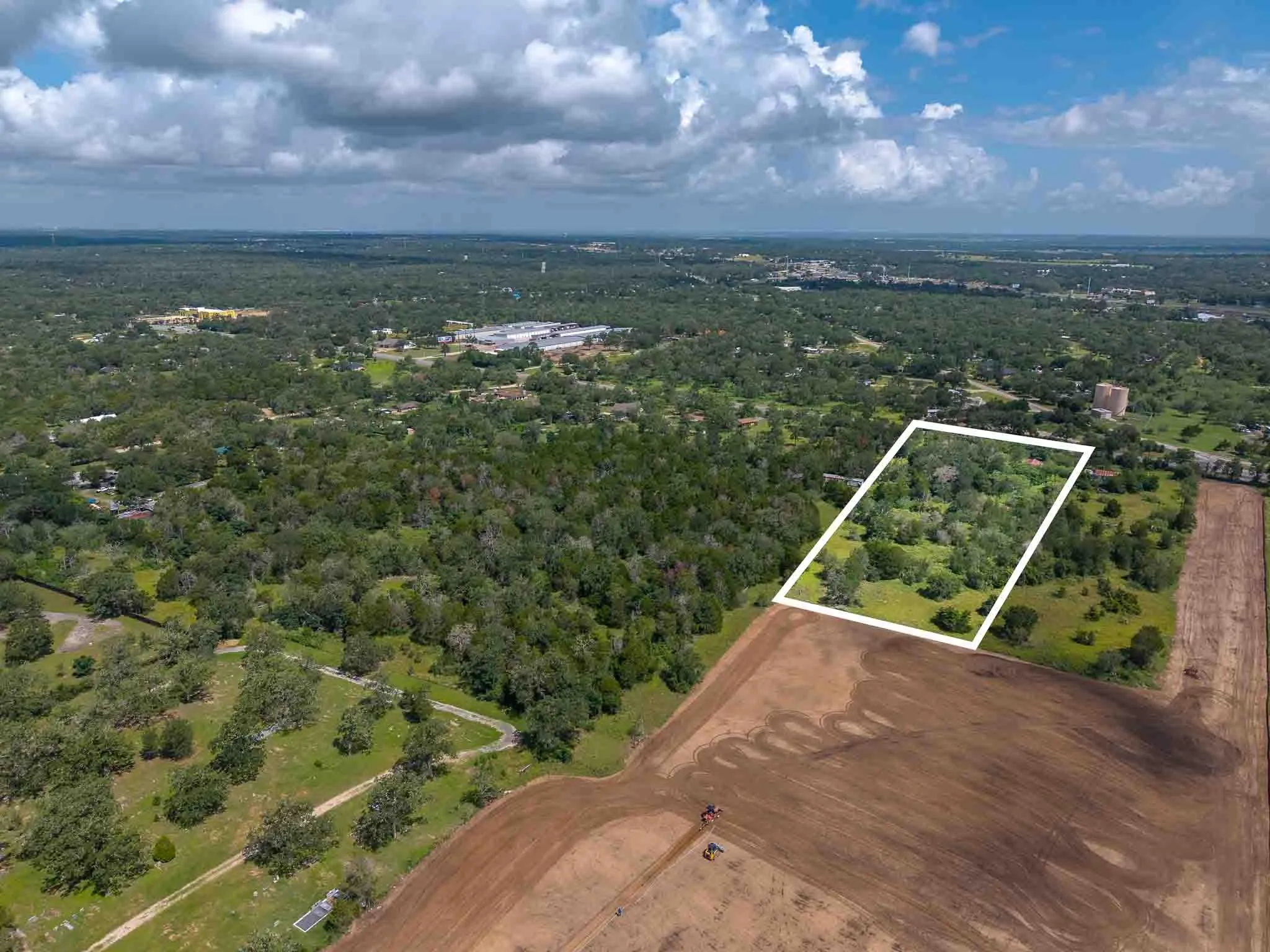Photo of 239 STATE HIGHWAY 21 HIGHWAY W, Cedar Creek, TX, 78612