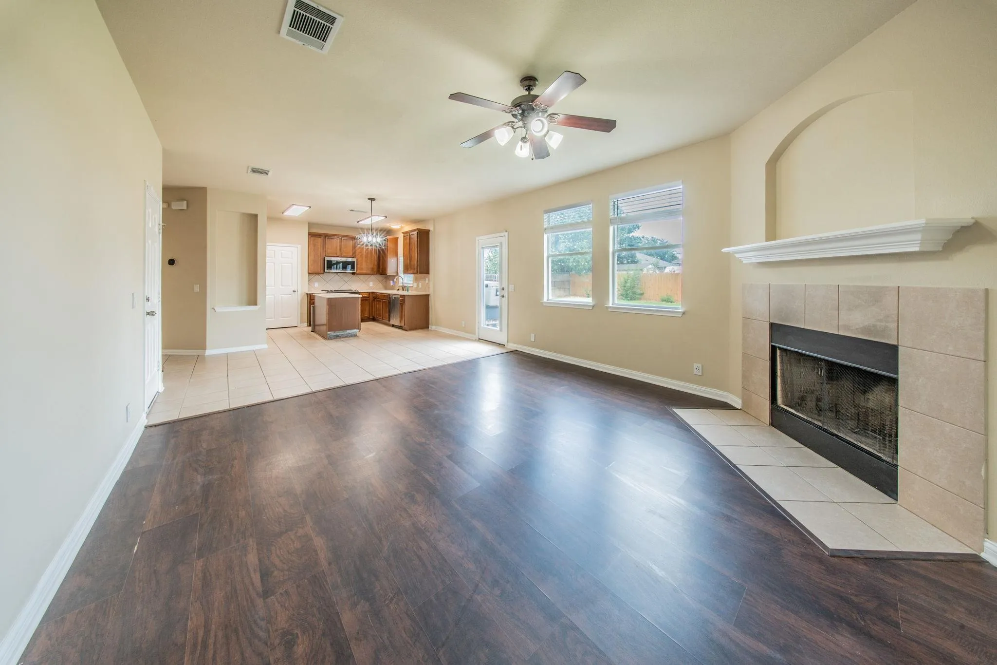 Photo 5 of 17525 BRIDGEFARMER BLVD