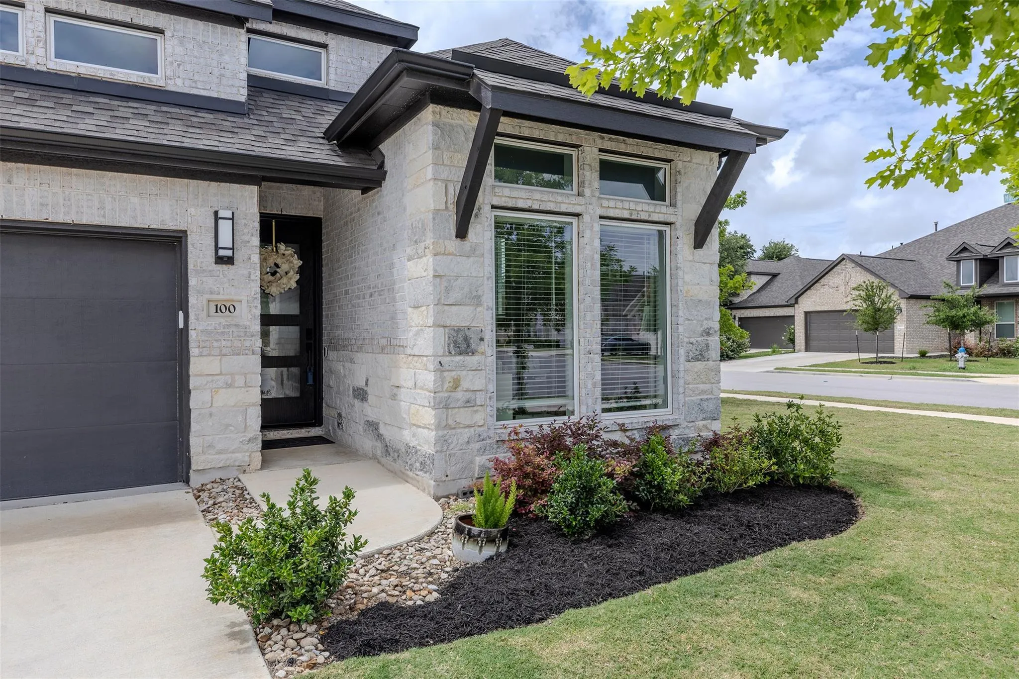 Photo 5 of 100 GREEN KNOLL LN