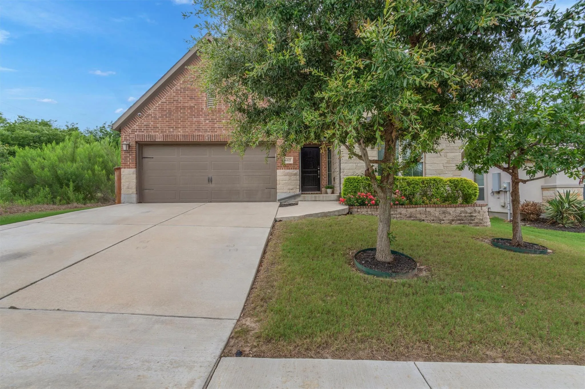 Photo 2 of 6117 LAKE TERAVISTA WAY