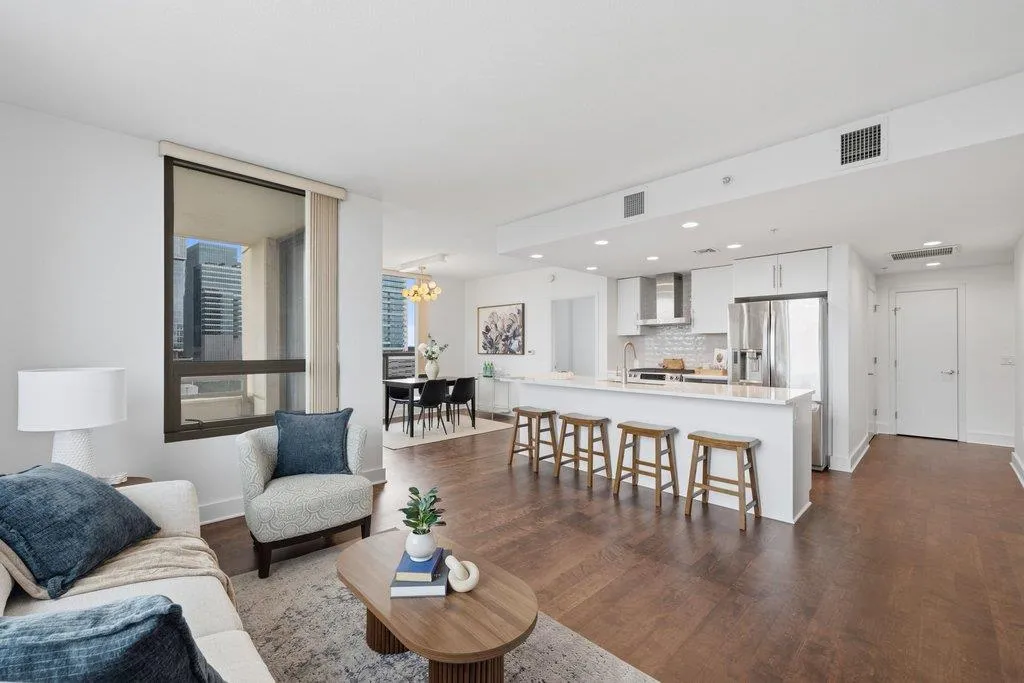 Photo 5 of 300 BOWIE ST #1101