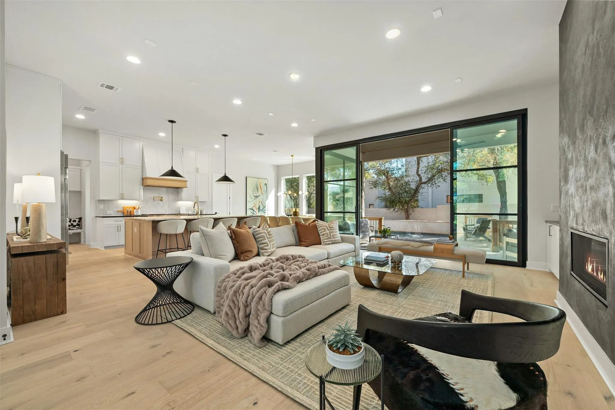 Photo of 1339 ALLEN RD, Austin, 78746