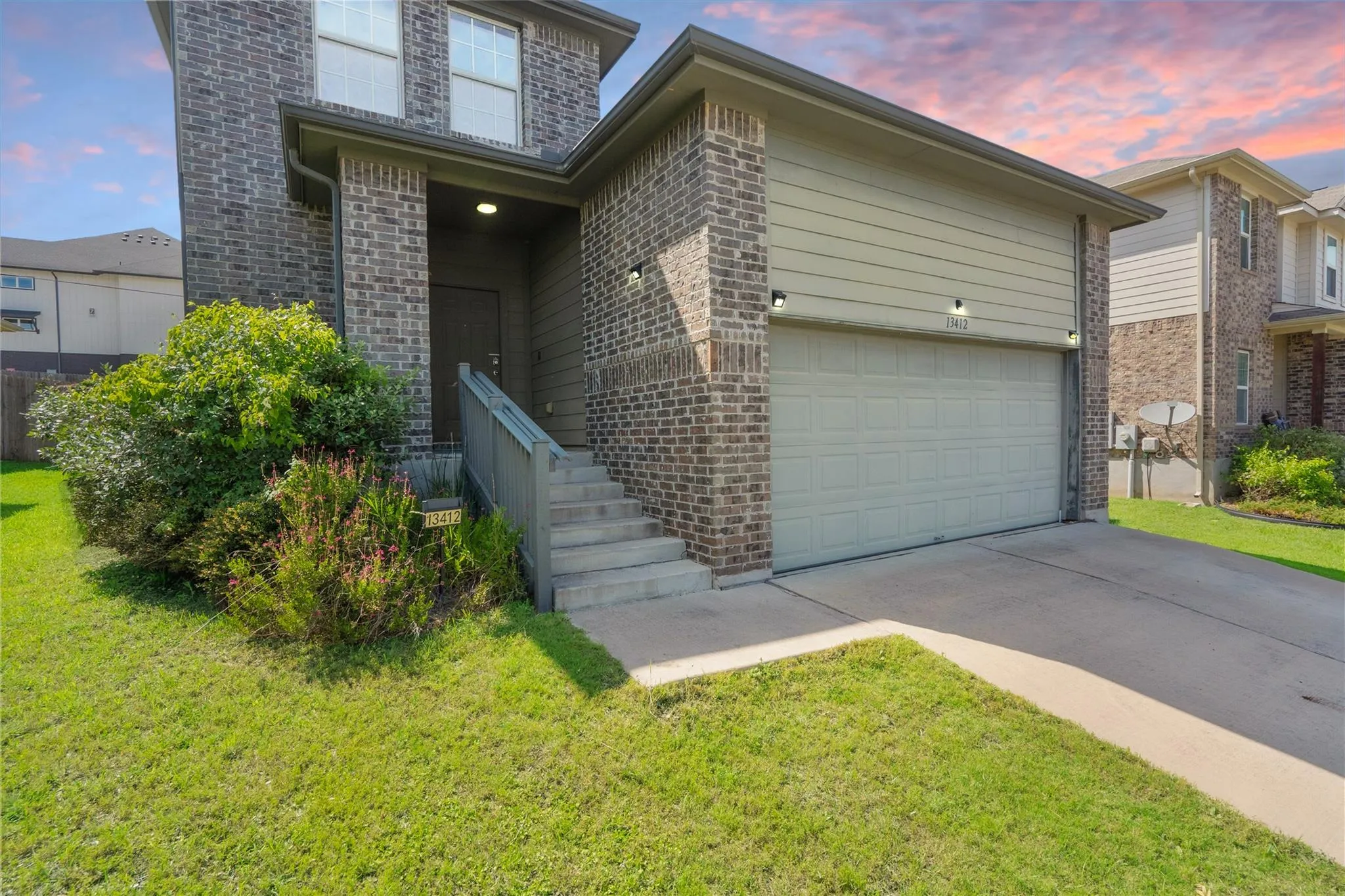 Photo 3 of 13412 HENNEMAN DR
