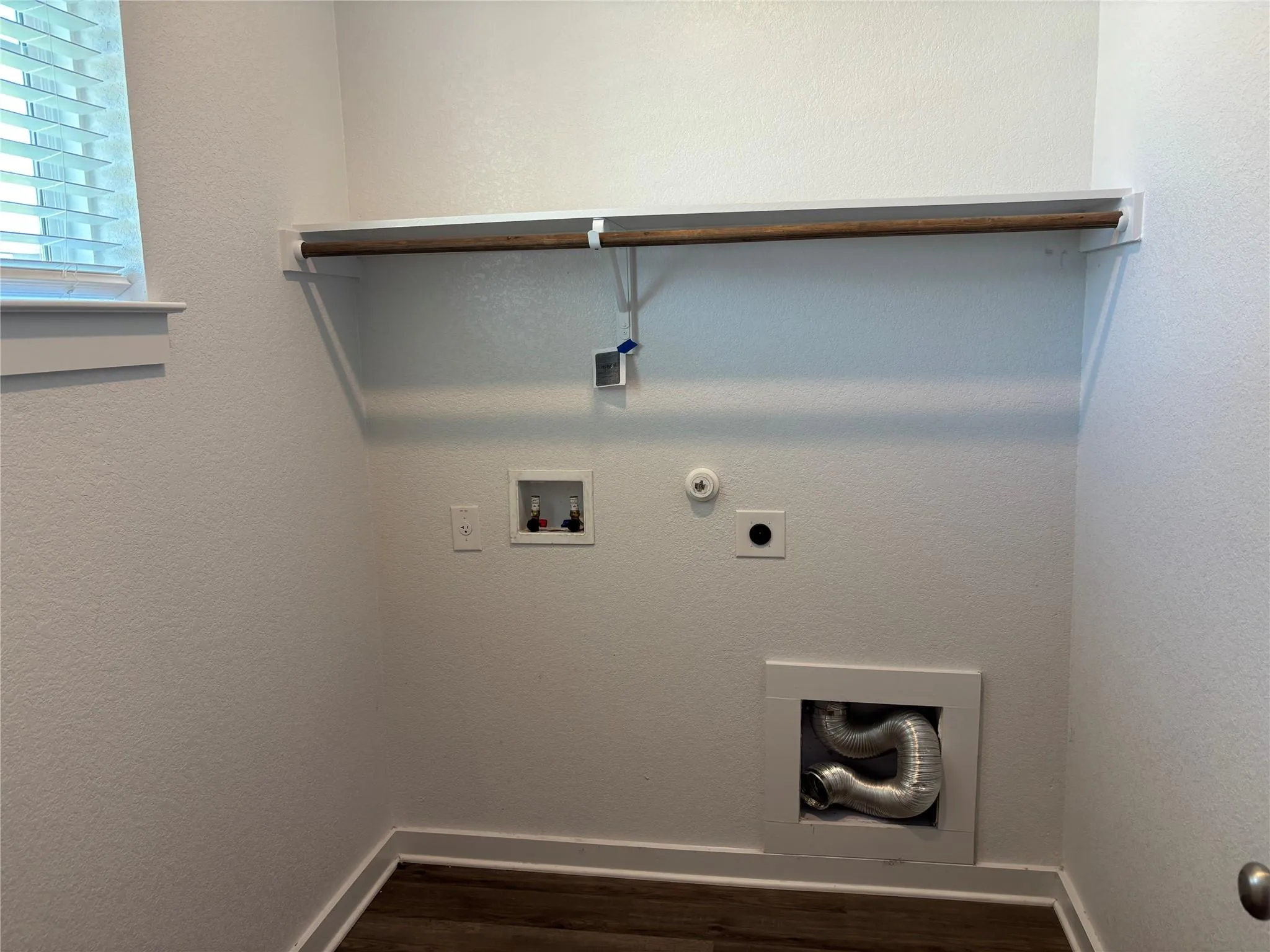 Photo 2 of 207 WHISPER RILL DR