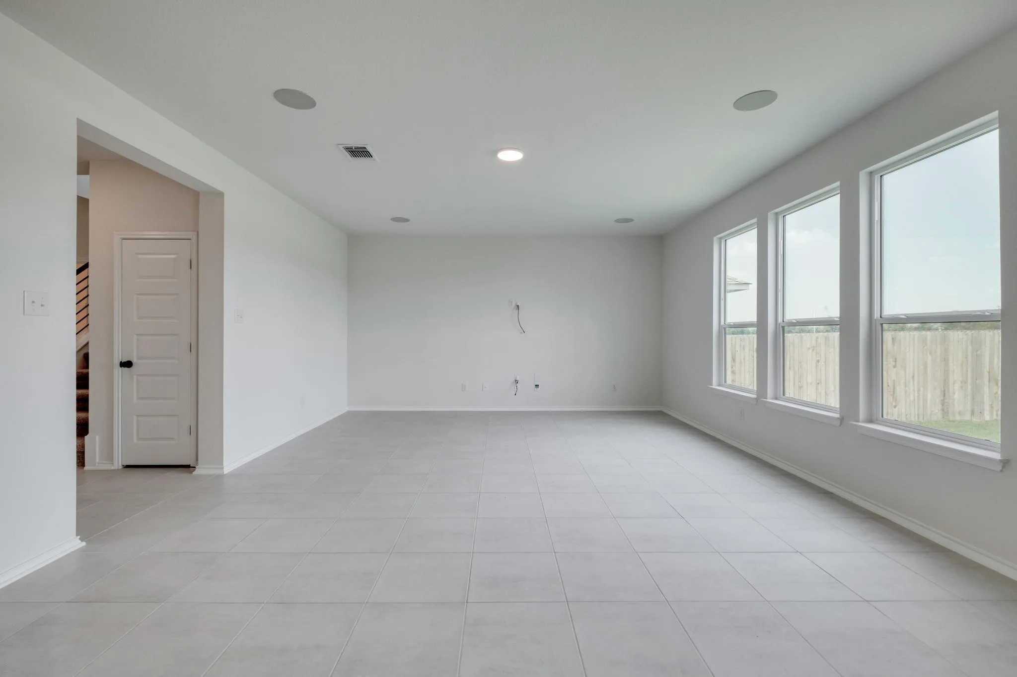 Photo 5 of 1324 CARRIAGEWAY DR