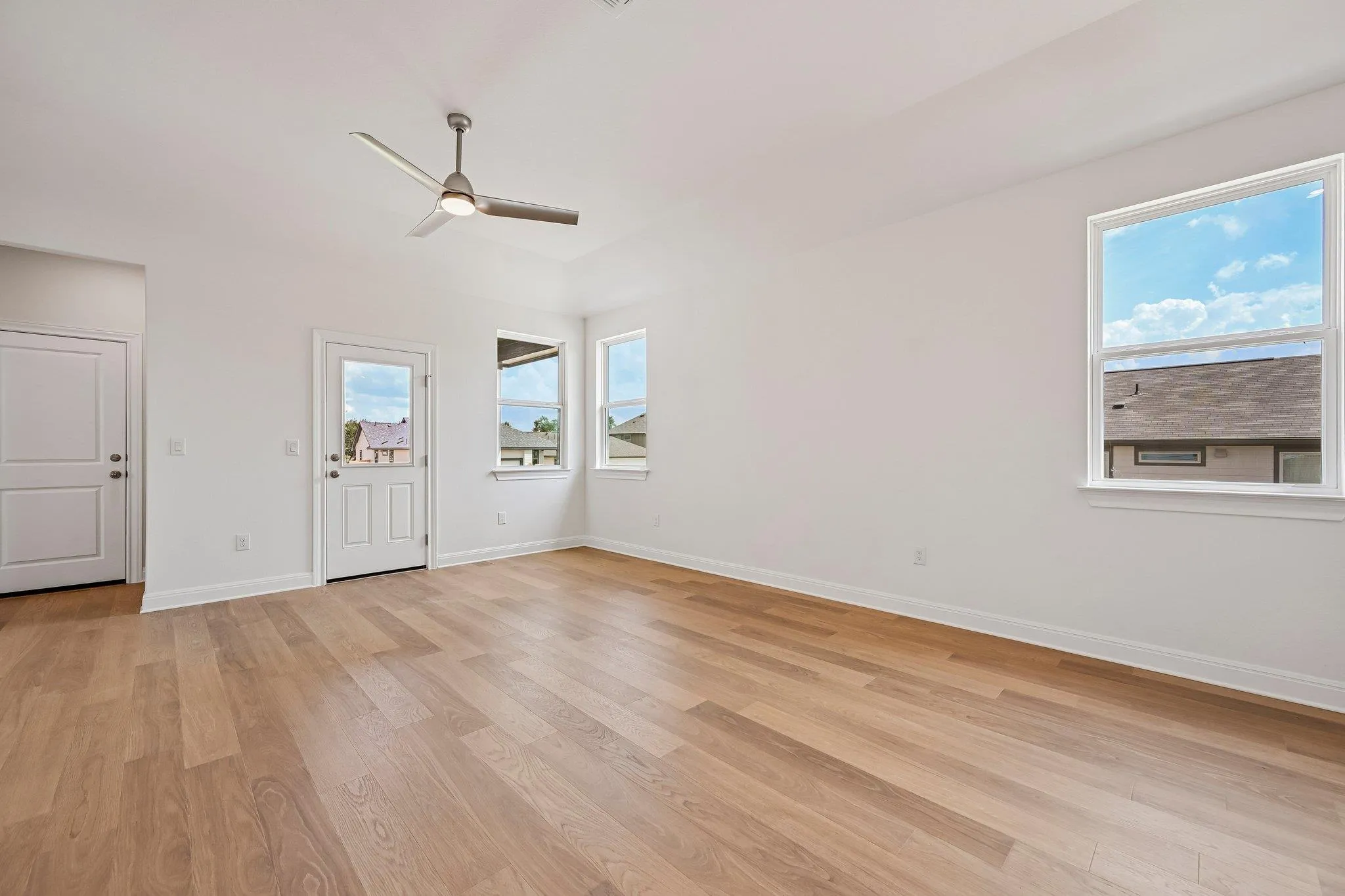 Photo 4 of 124 TENNY LN