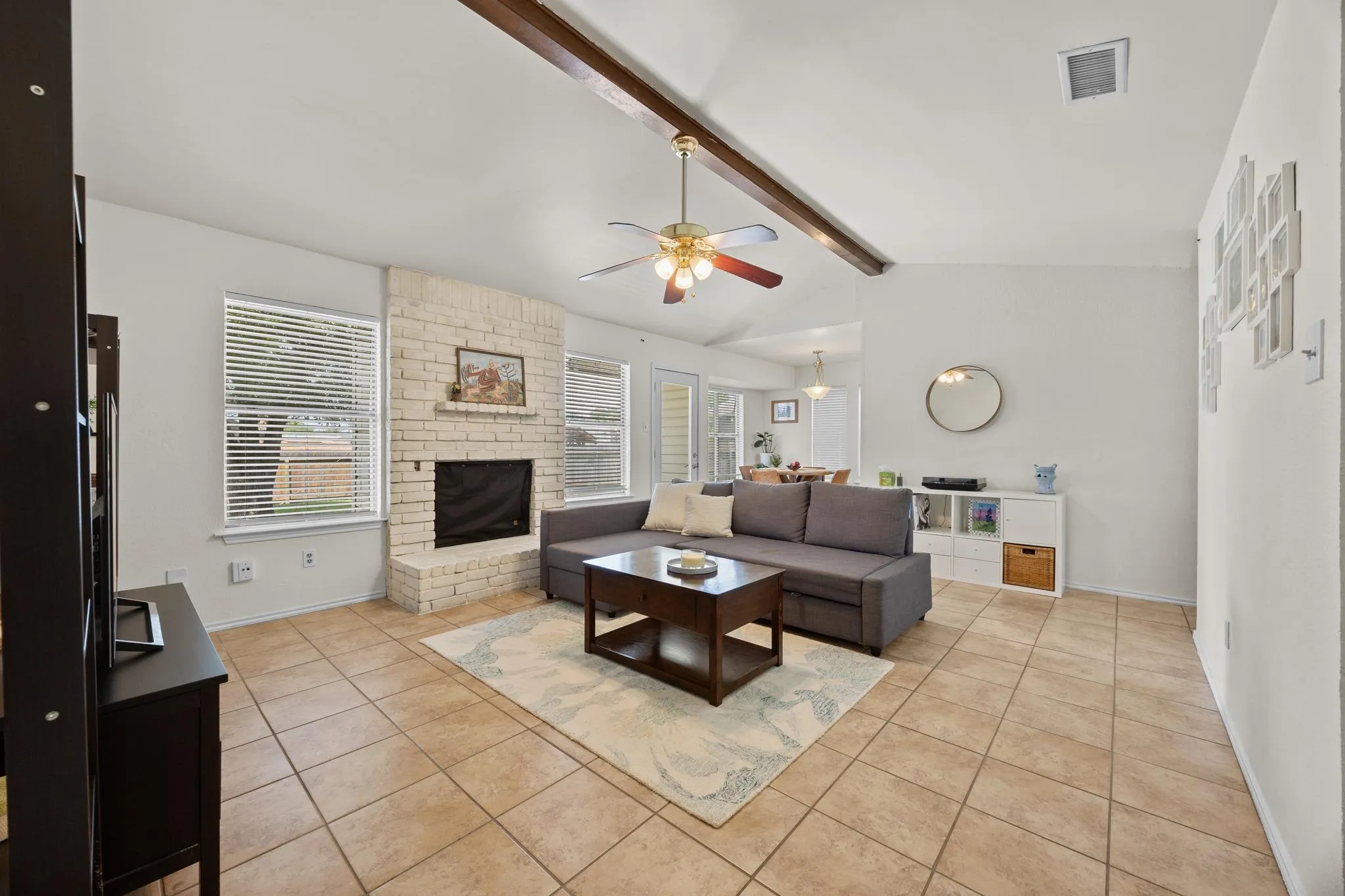 Photo 4 of 1006 EDGERLY LN