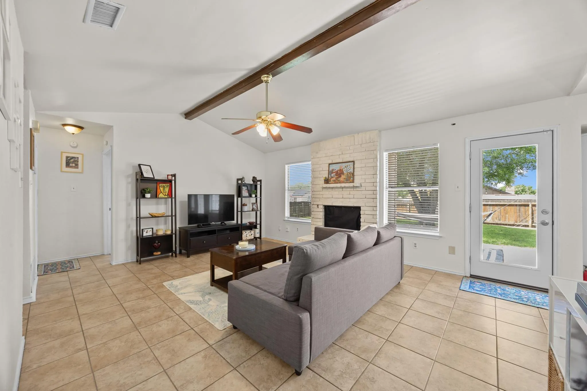 Photo 5 of 1006 EDGERLY LN