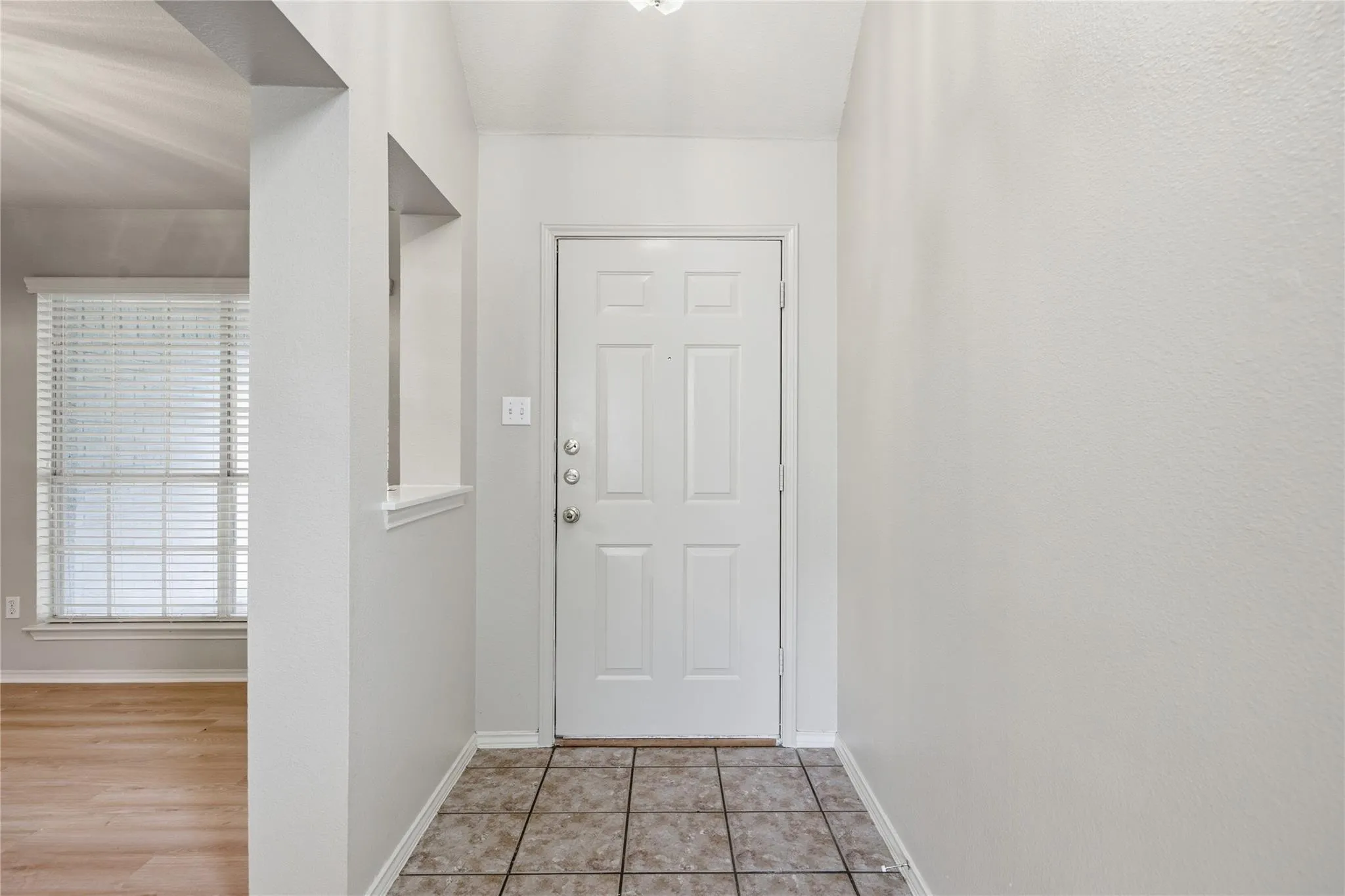 Photo 4 of 3816 TOP ROCK LN