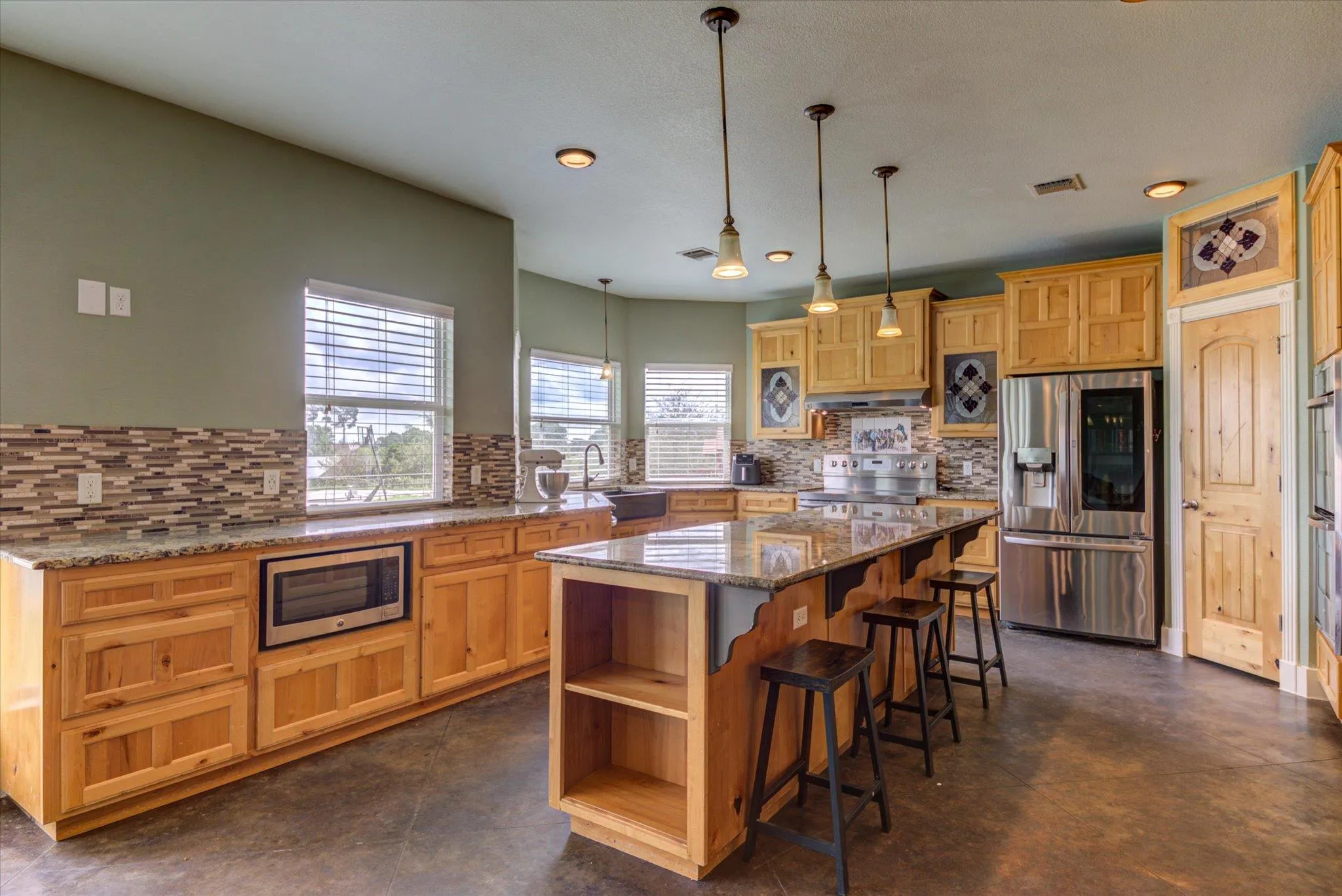 Photo of 118 SADDLE CT, Bastrop, TX, 78602