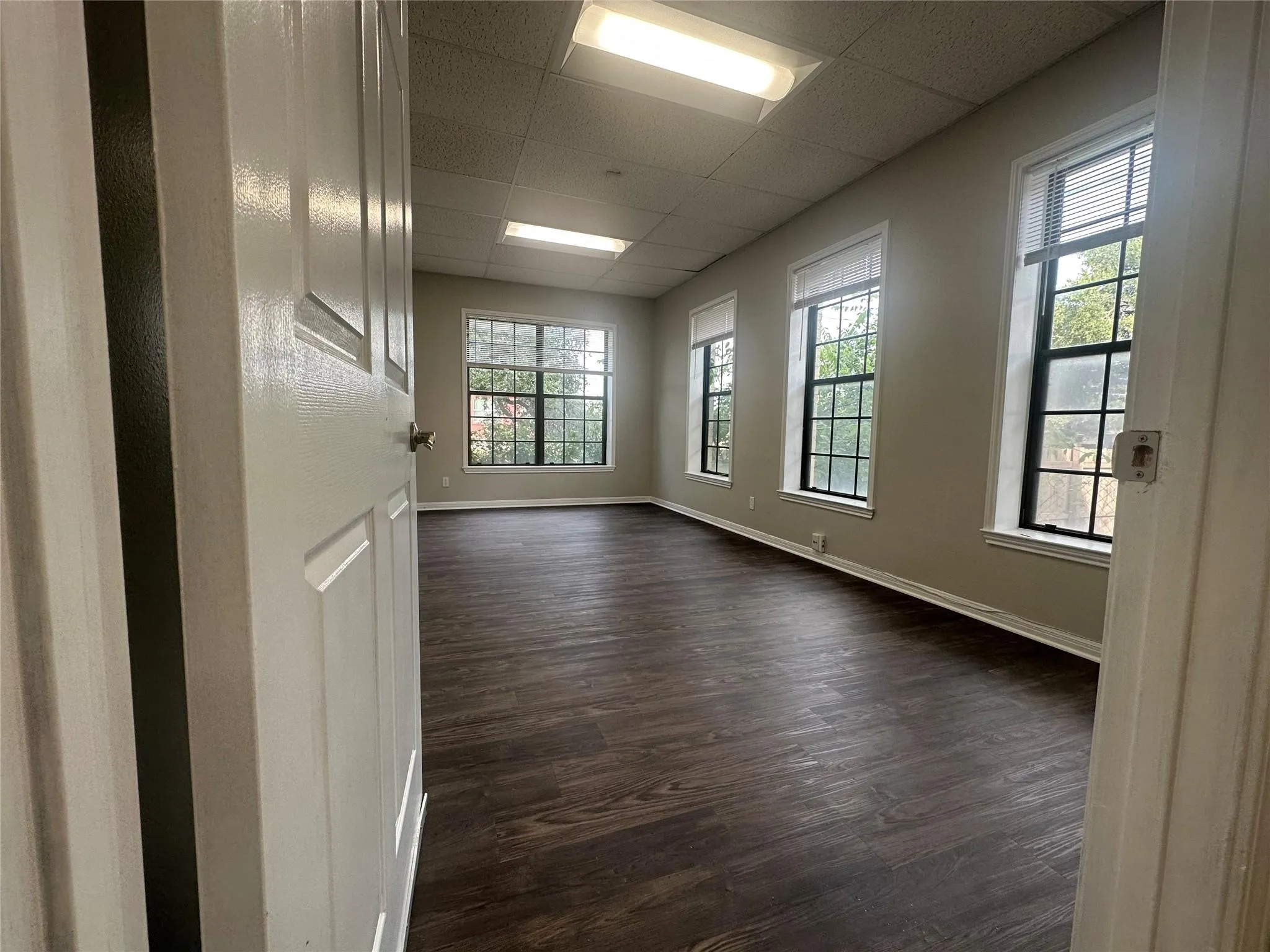 Photo 4 of 1823 FORTVIEW RD #101