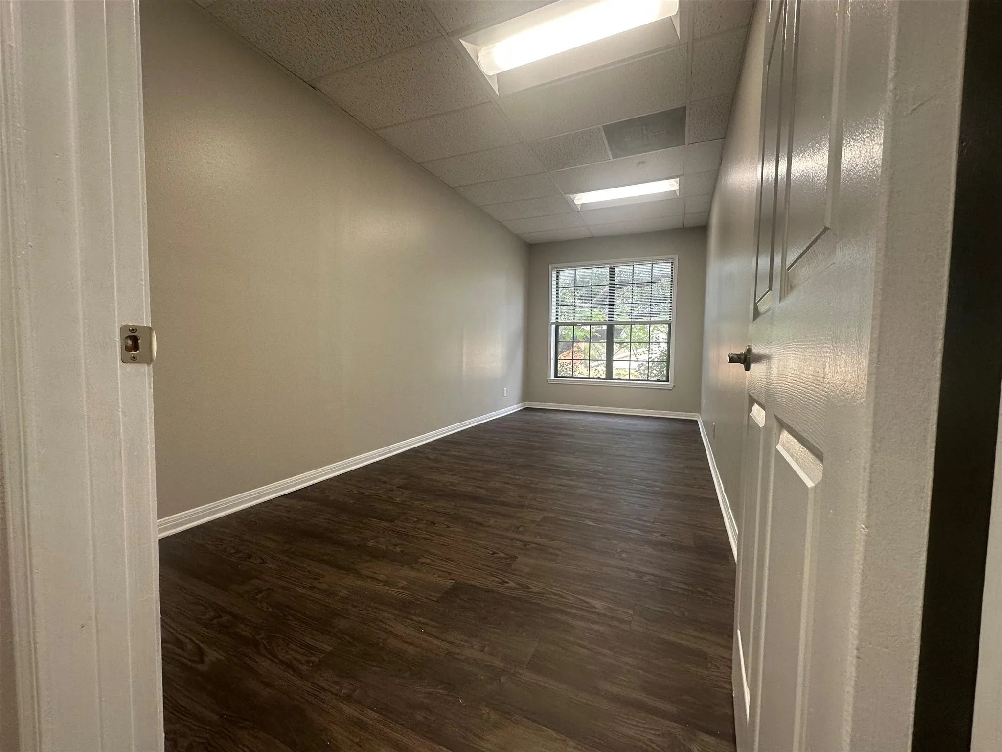 Photo 5 of 1823 FORTVIEW RD #101