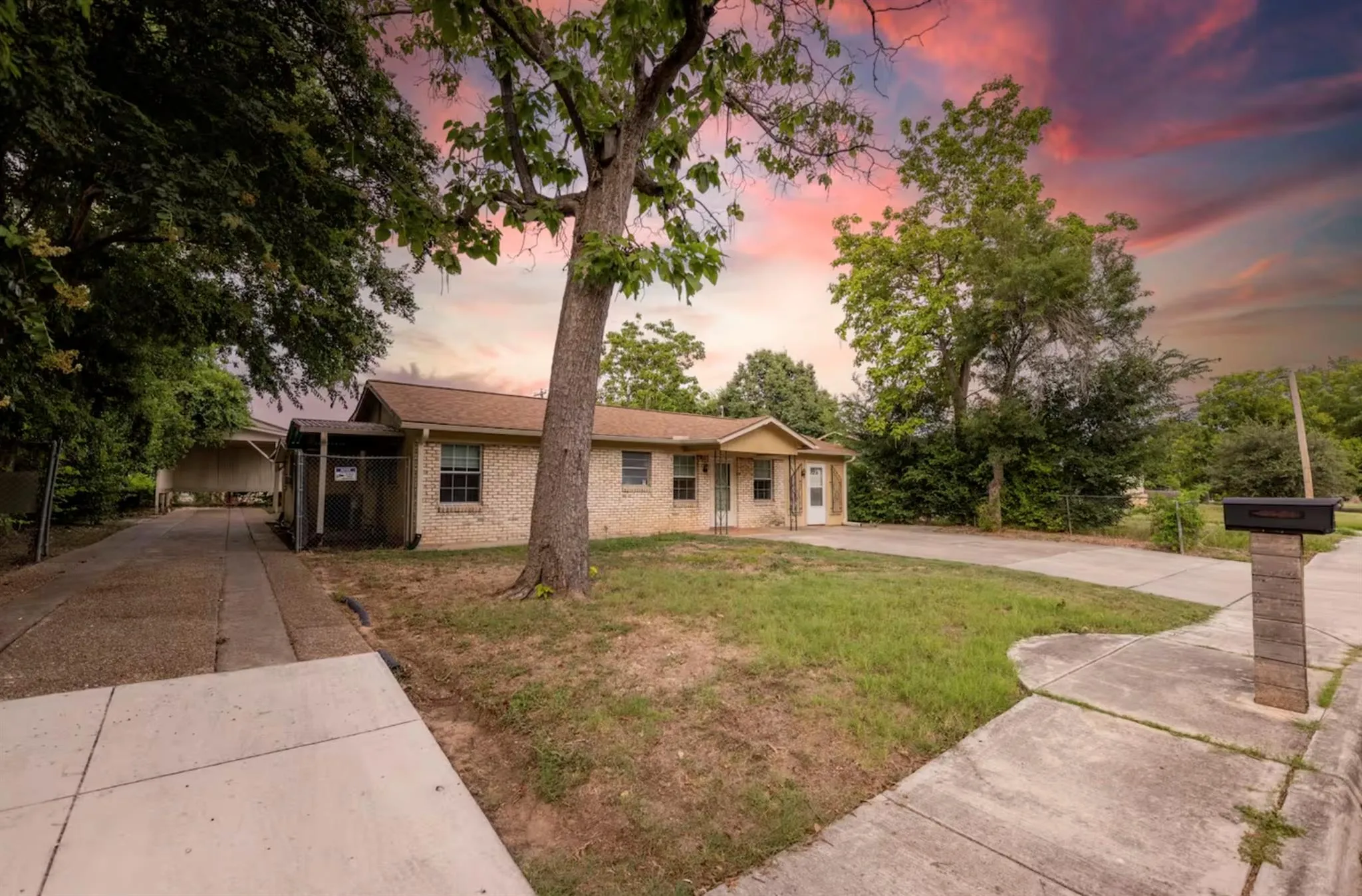 Photo of 1303 HAYNES ST, San Marcos, TX, 78666