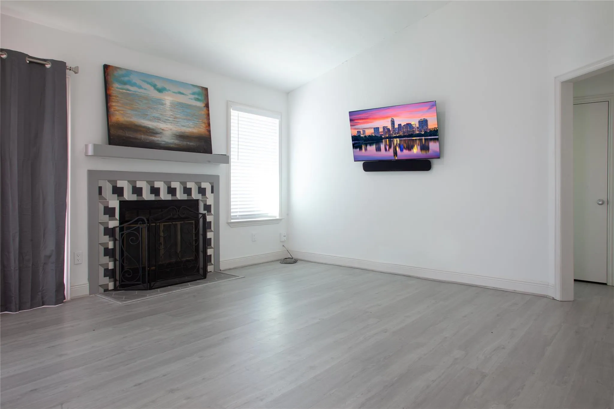 Photo 3 of 11614 PEARWOOD PL