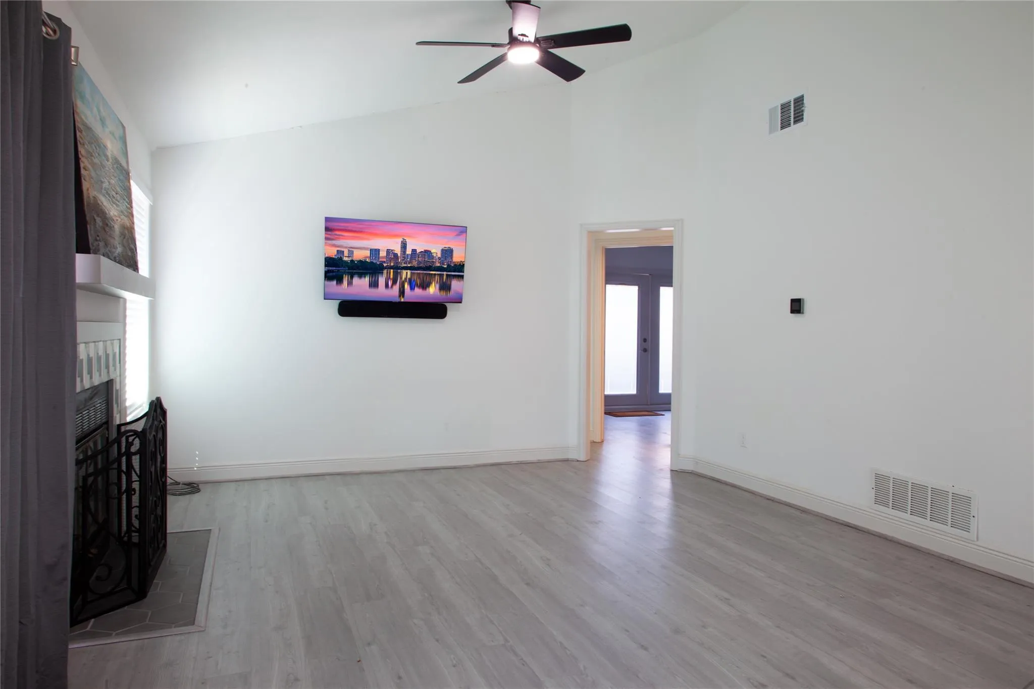 Photo 4 of 11614 PEARWOOD PL