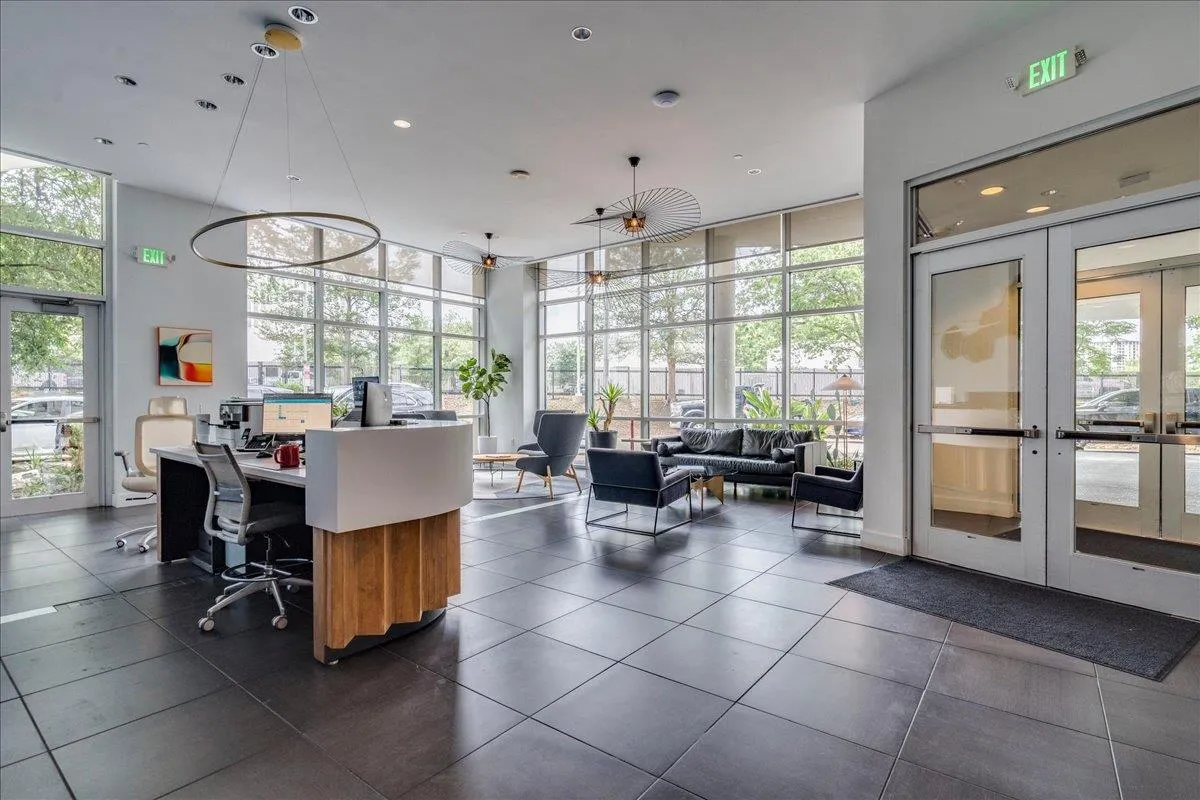 Photo 4 of 603 DAVIS ST #1704