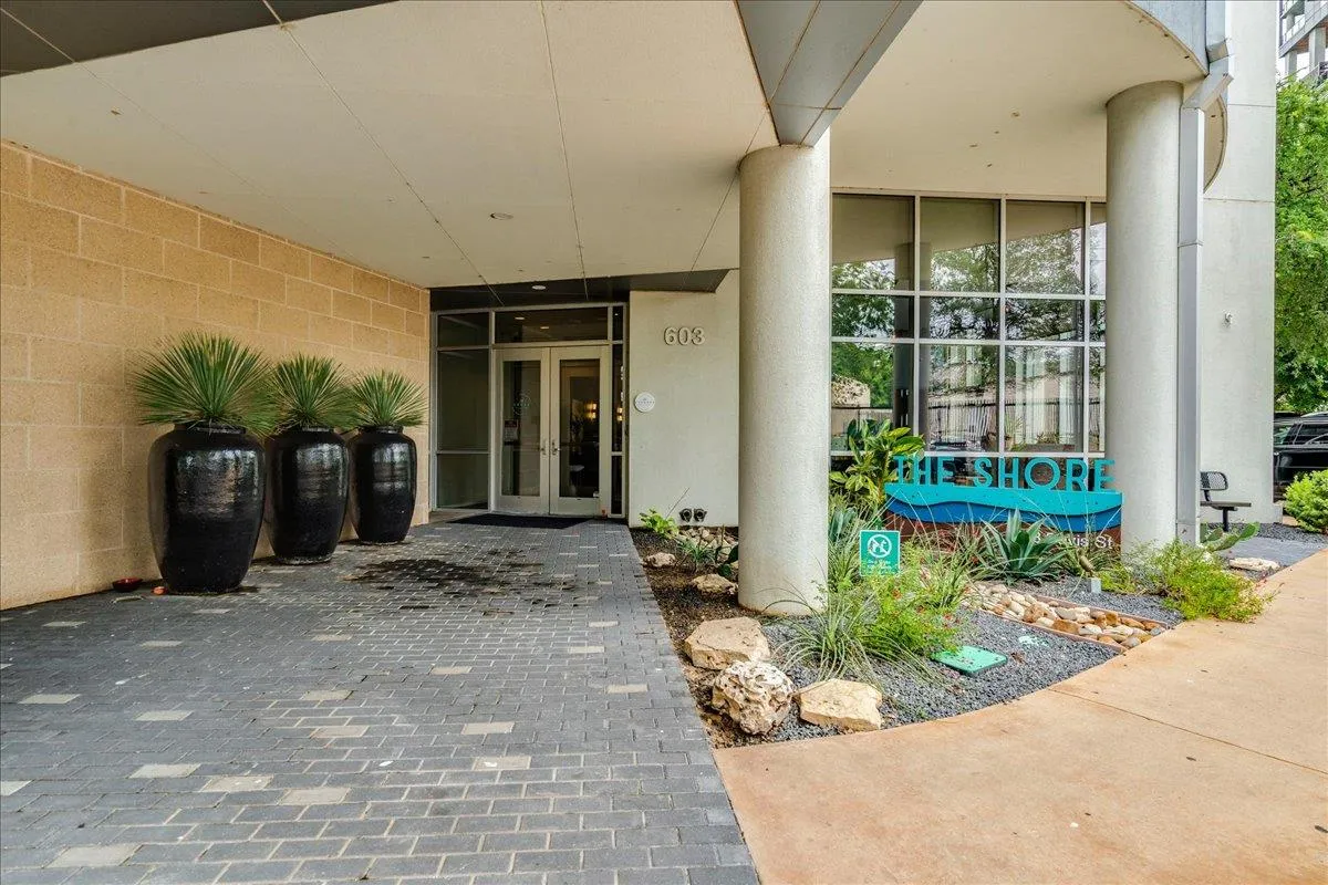 Photo of 603 DAVIS ST #1704, Austin, TX, 78701