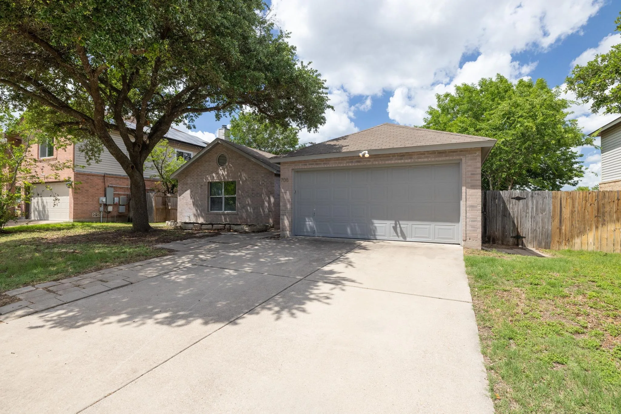 Photo 2 of 708 JUSTEFORD DR