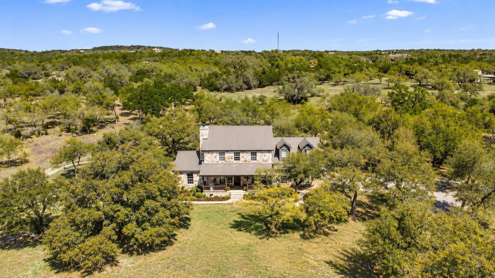 Photo of 290 SUNSET RDG, Dripping Springs, TX, 78620