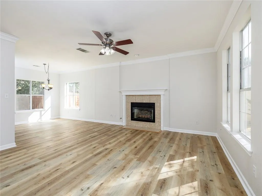 Photo 4 of 1716 RAMONA CIR