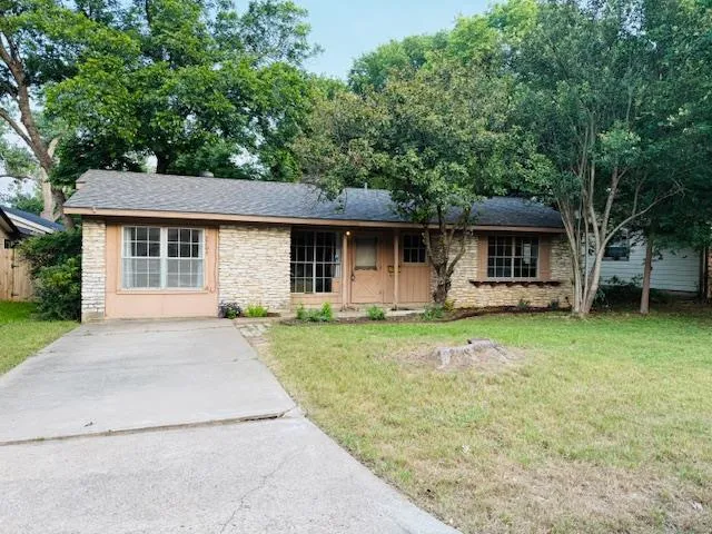 Photo of 2705 SHERWOOD LN, Austin, 78704