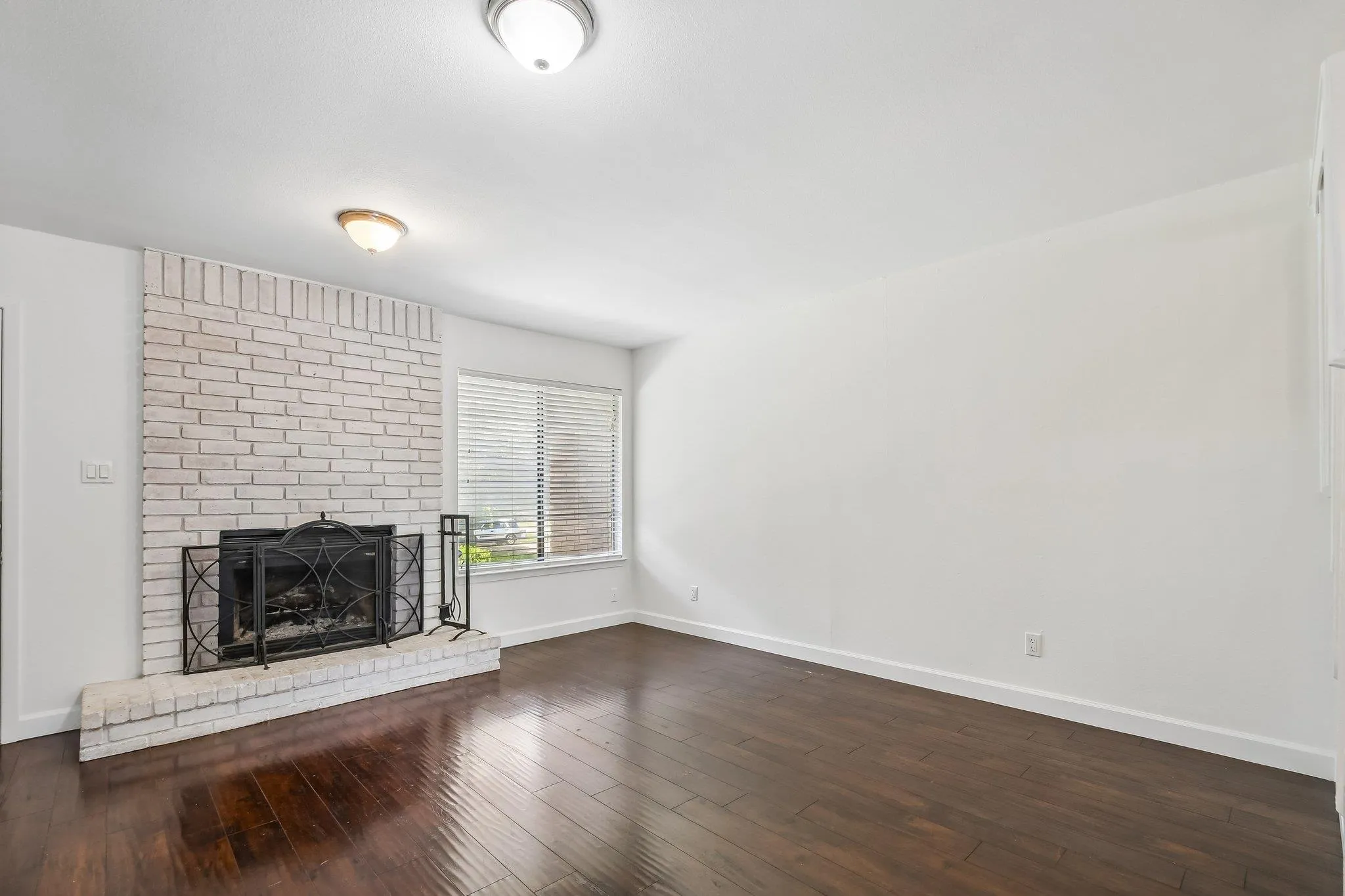 Photo 5 of 4202 HUDSON BEND RD #B