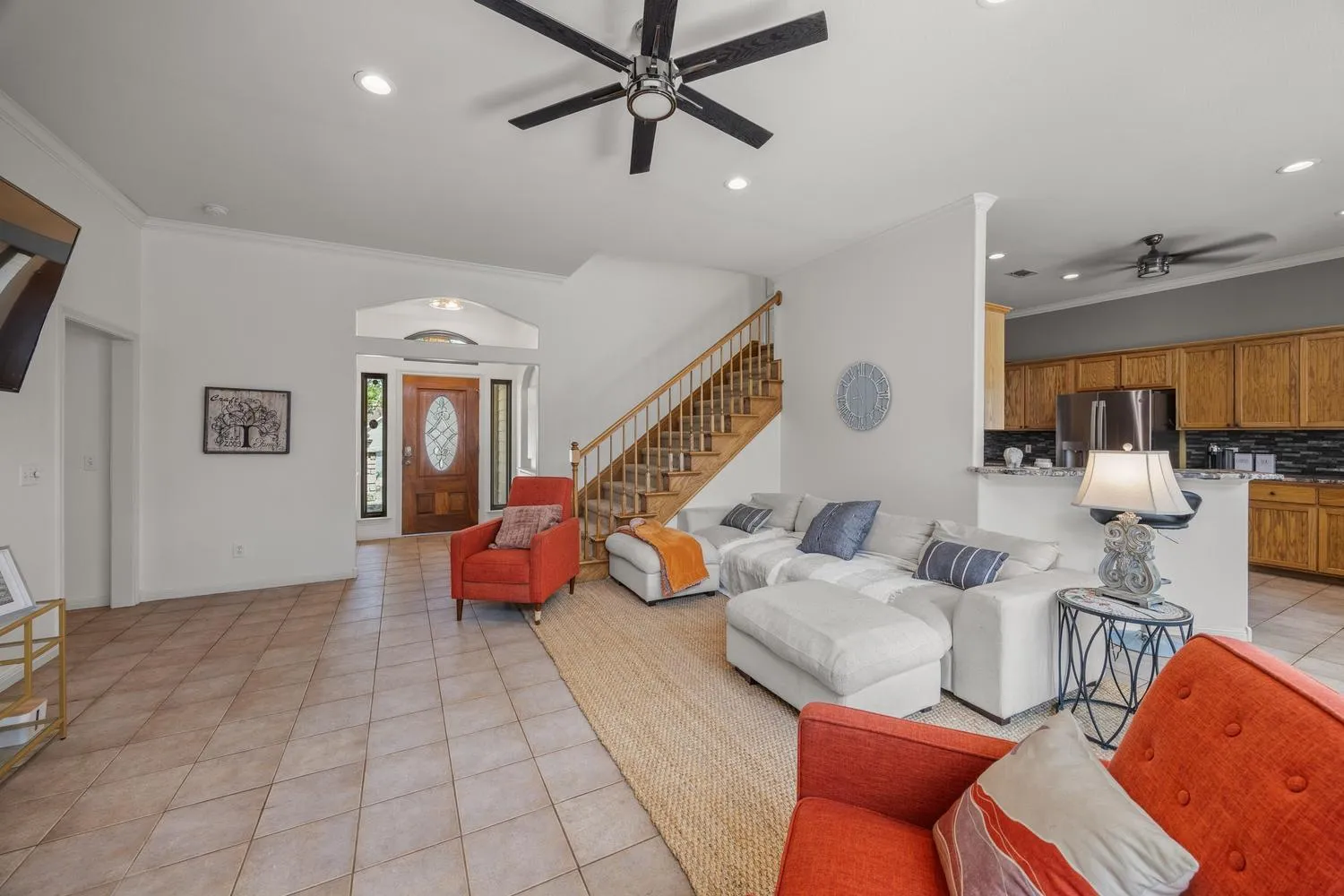 Photo 4 of 12 SPRINGWOOD CIR