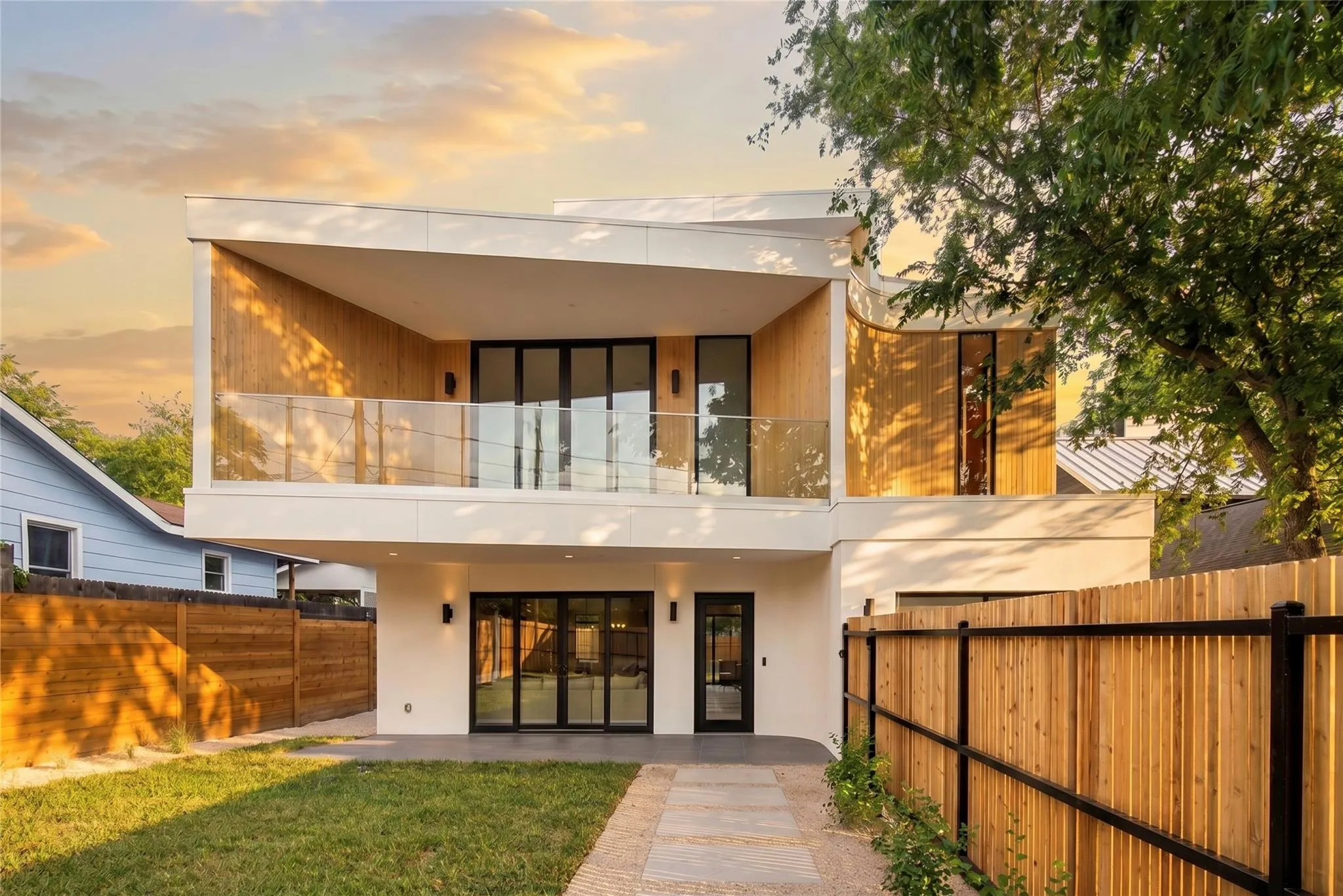 Photo of 1005 W JOHANNA ST W, Austin, 78704