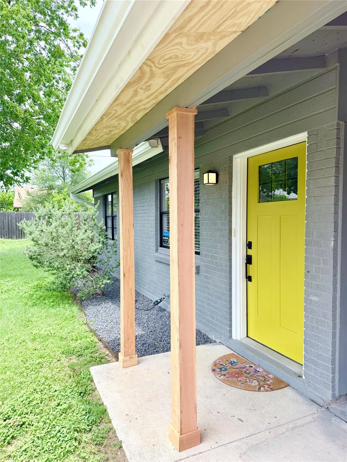 Photo 4 of 10700 PLAINS TRL